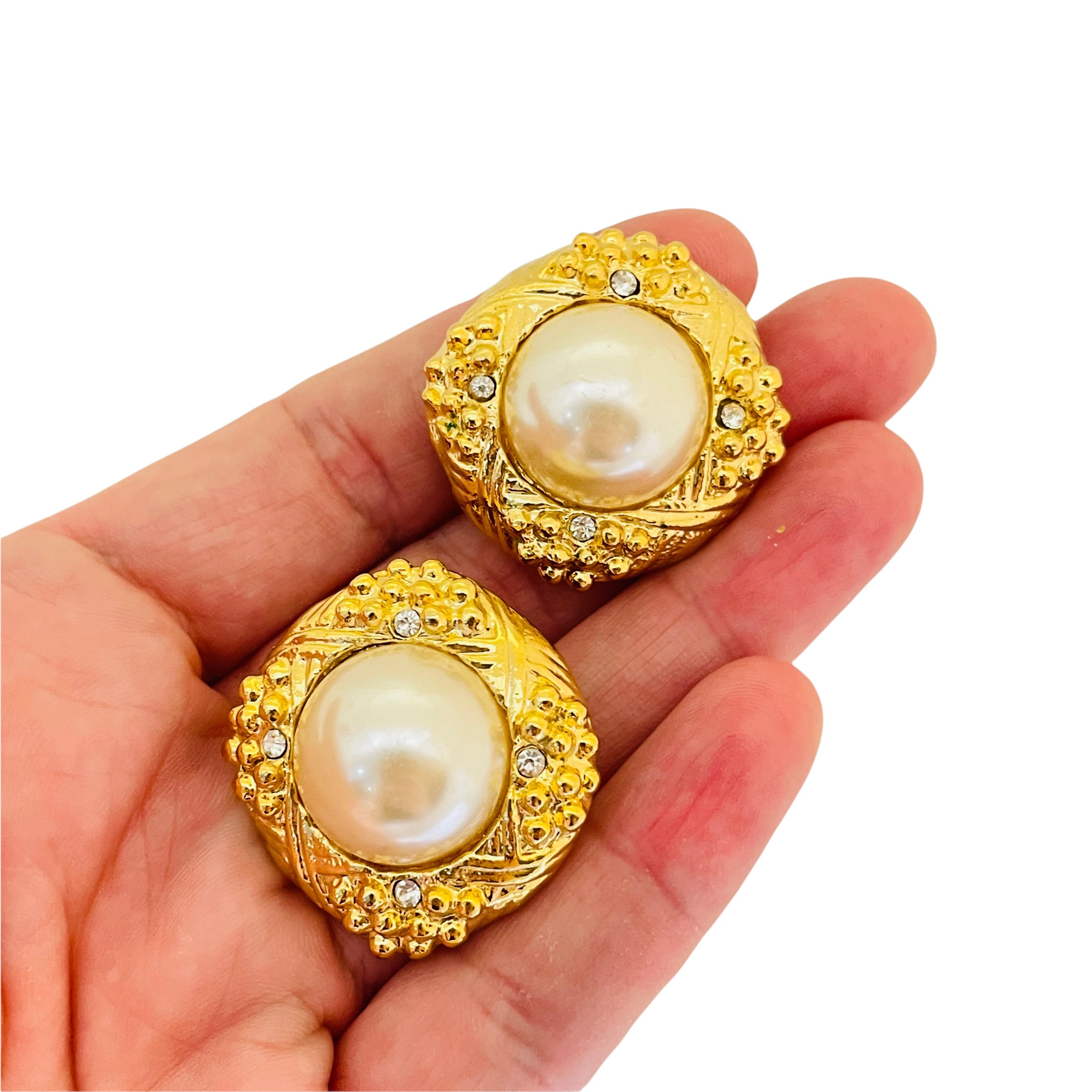 Women's Vintage gold pearl rhinestone massive designer runway clip on earrings For Sale