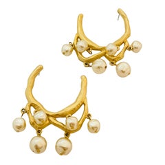 Orecchini vintage con perle d'oro e lampadario a cerchio di design