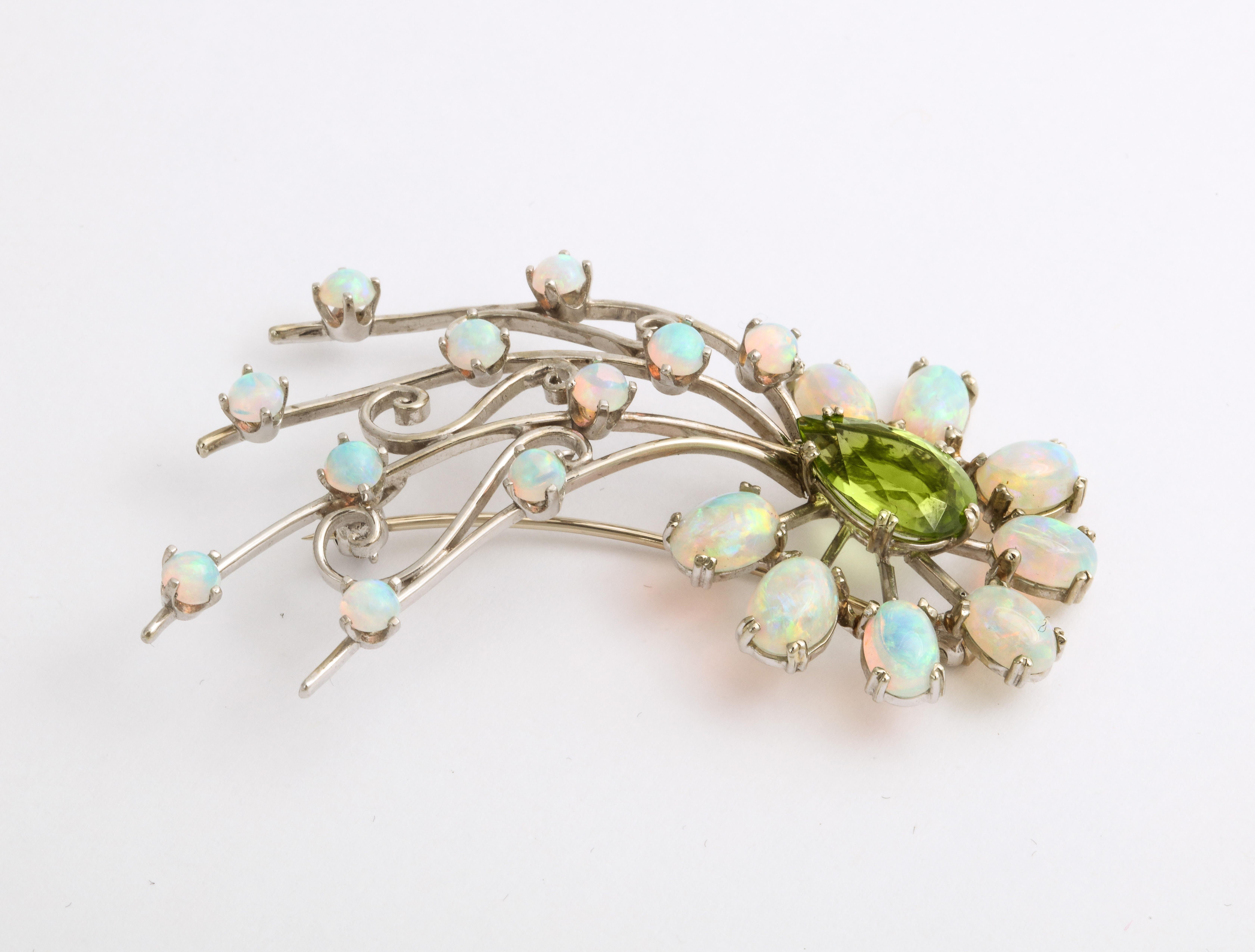 Vintage Gold, Peridot and Opal Comet Brooch In Excellent Condition In Stamford, CT