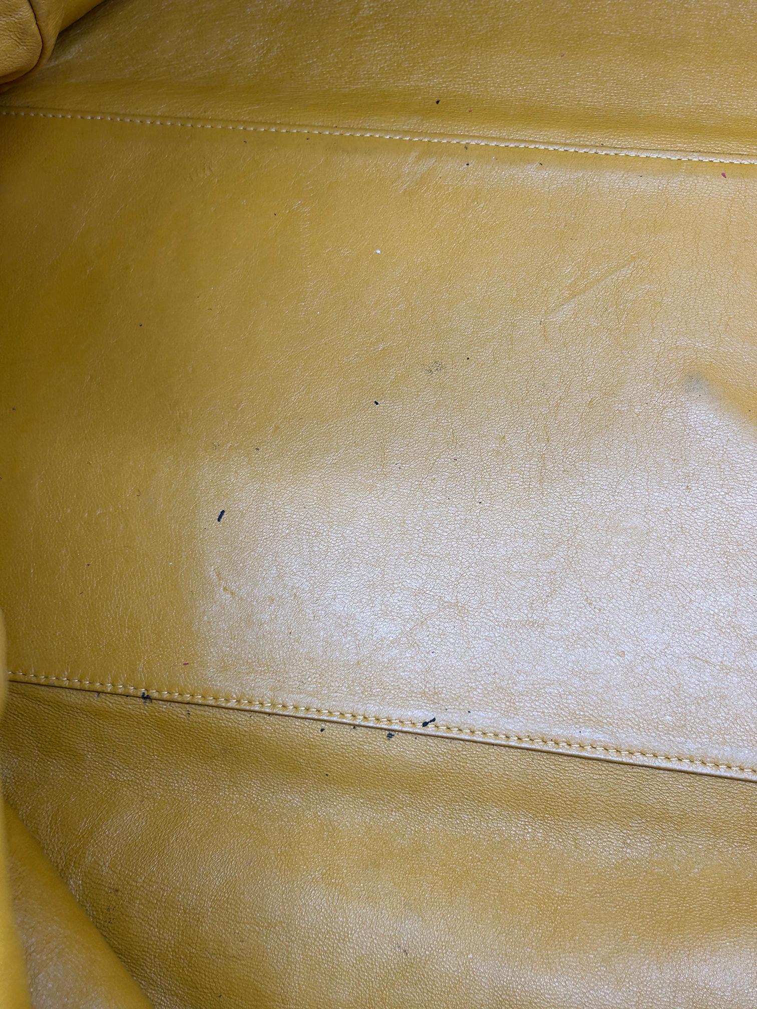 Vintage Gold Pfeil Mustard Tan Ostrich Leather Duffel Travel Bag Tote c1980s For Sale 9