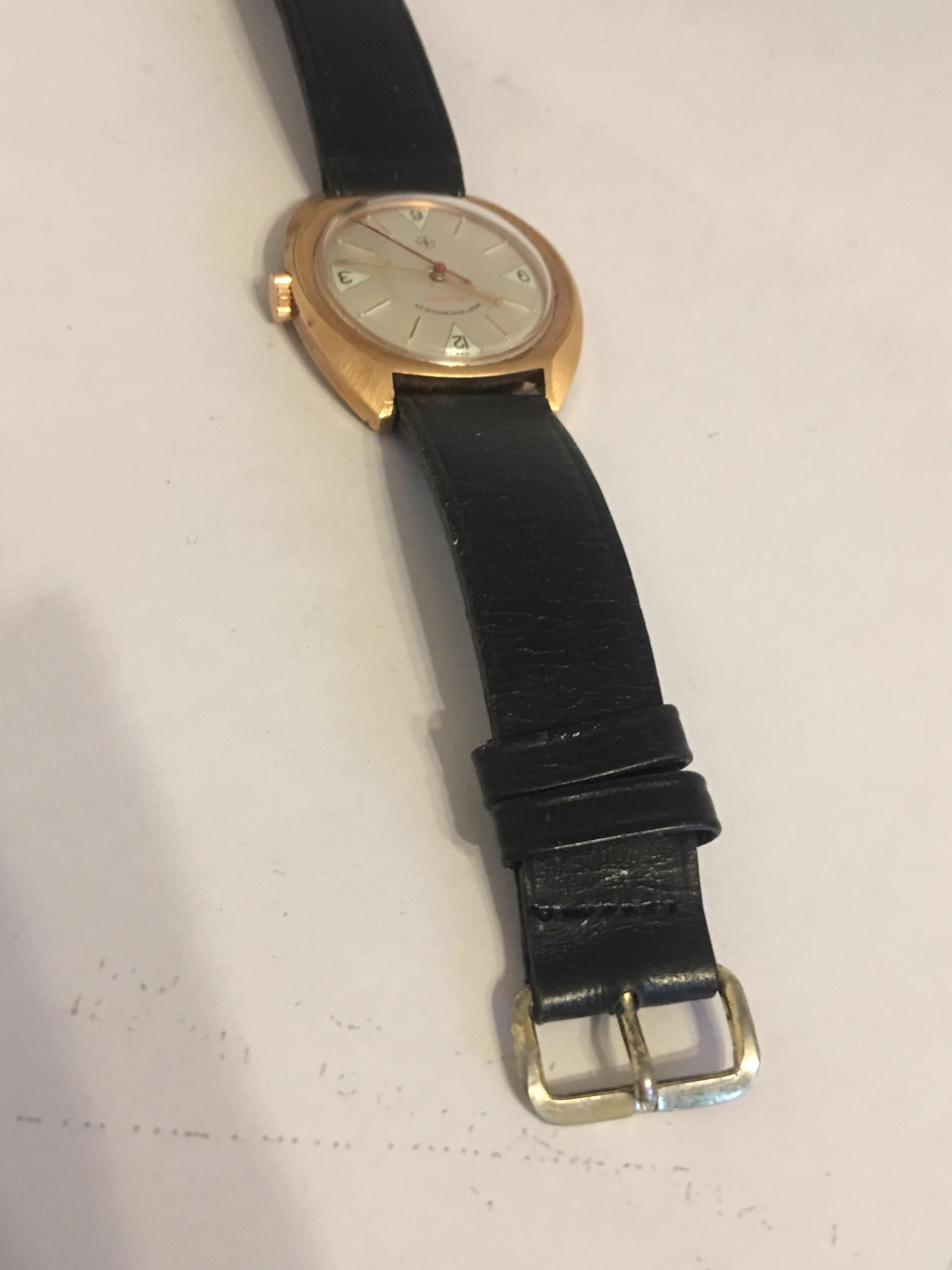 Vintage Gold-Plated 1970s West End Watch Co. with Swift Seconds In Good Condition In Carlisle, GB