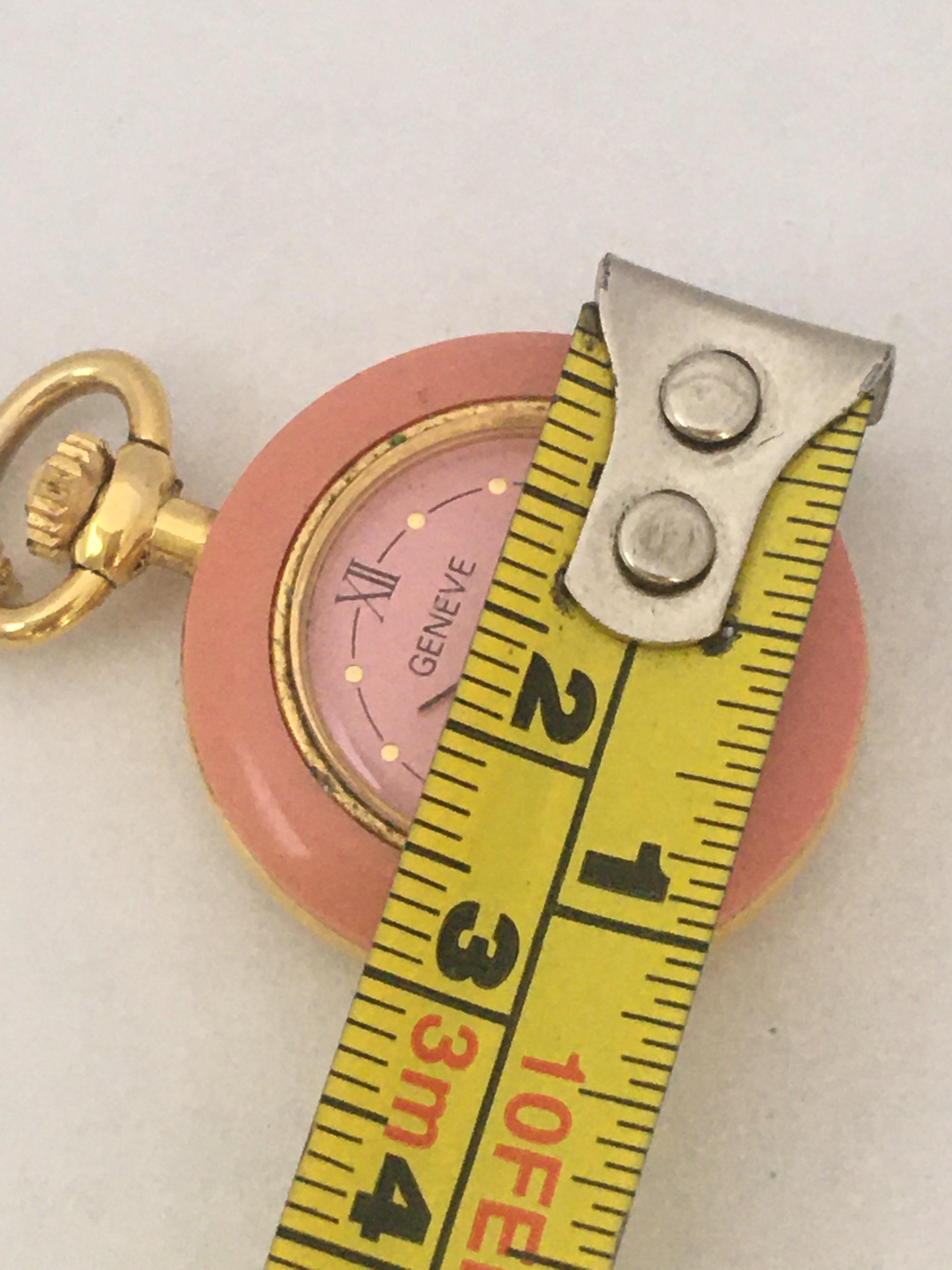 Geneve Mechanischer Anhänger/Taschenuhr, vergoldete und rosa Emaille im Angebot 1