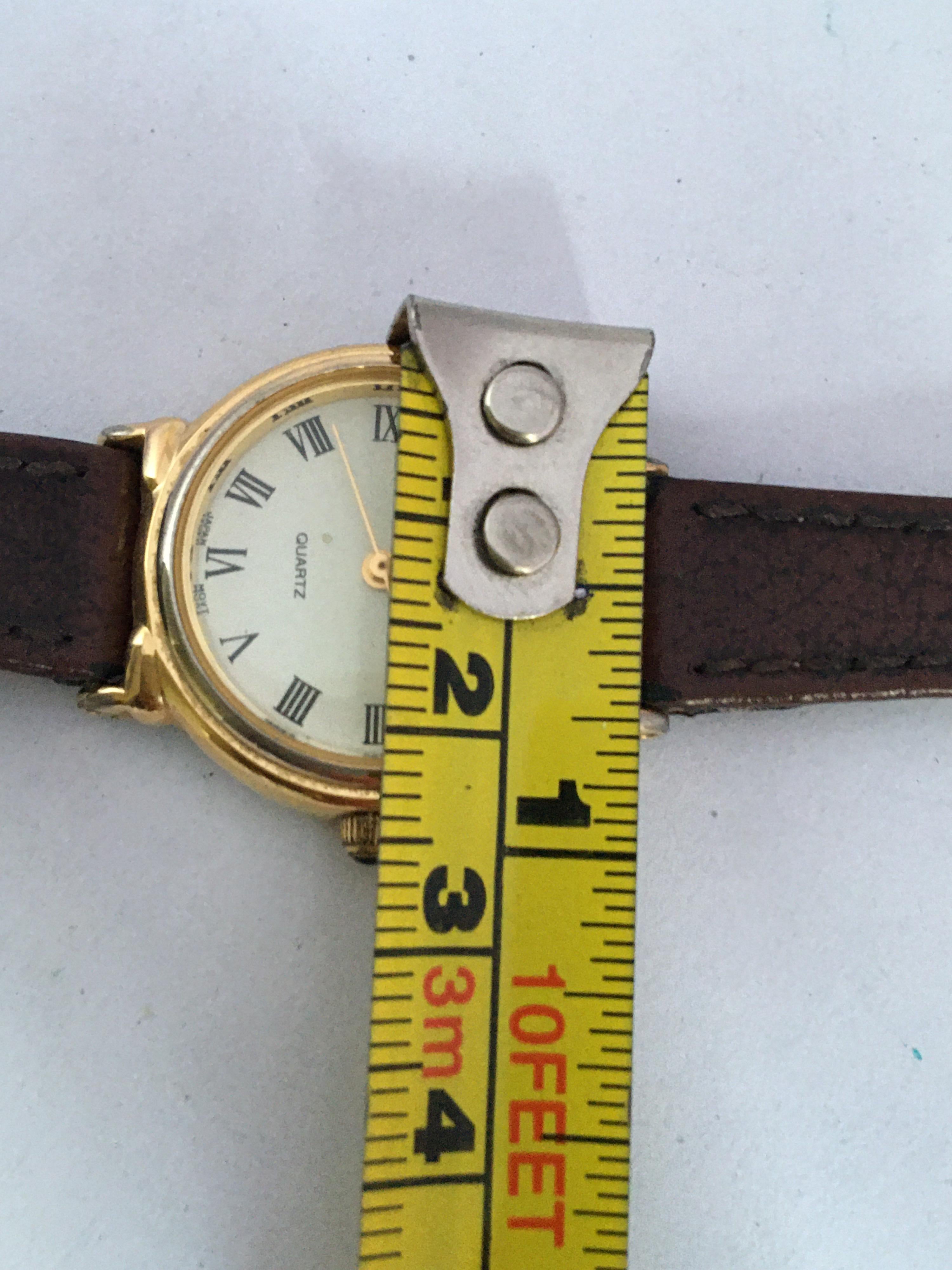 Women's or Men's Vintage Gold-Plated and Stainless Steel Back Accurist Quartz Ladies Watch For Sale