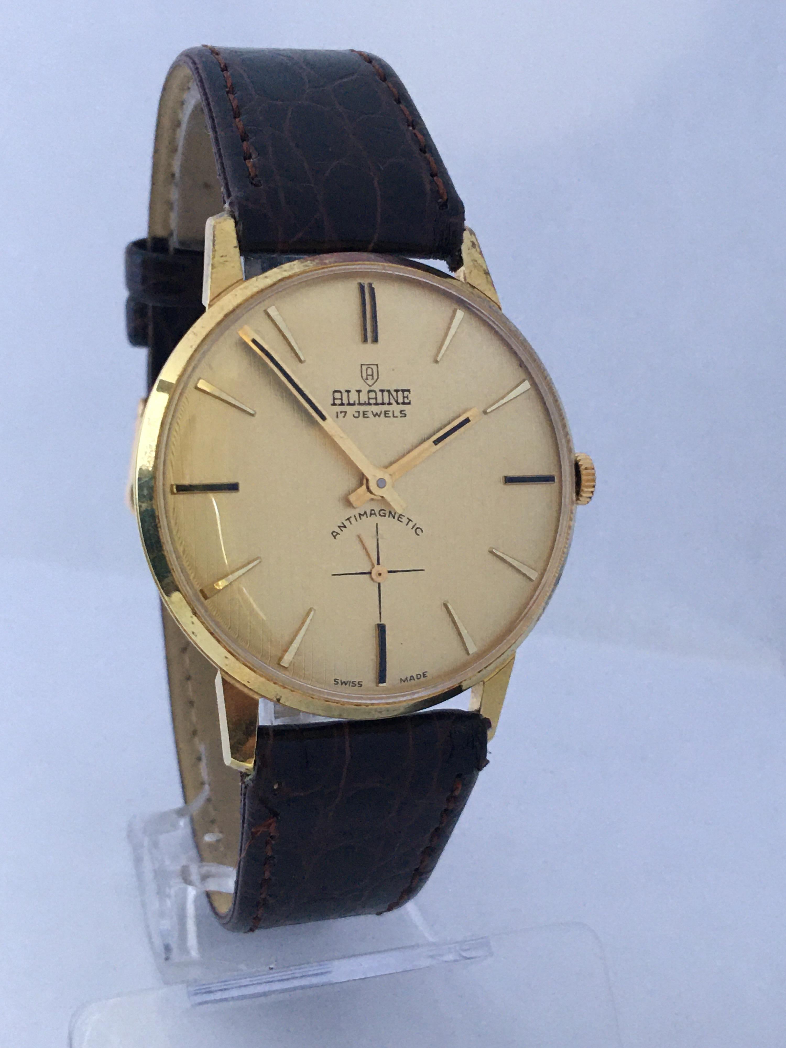Vintage Gold-Plated and Stainless Steel Swiss Mechanical Watch For Sale 5