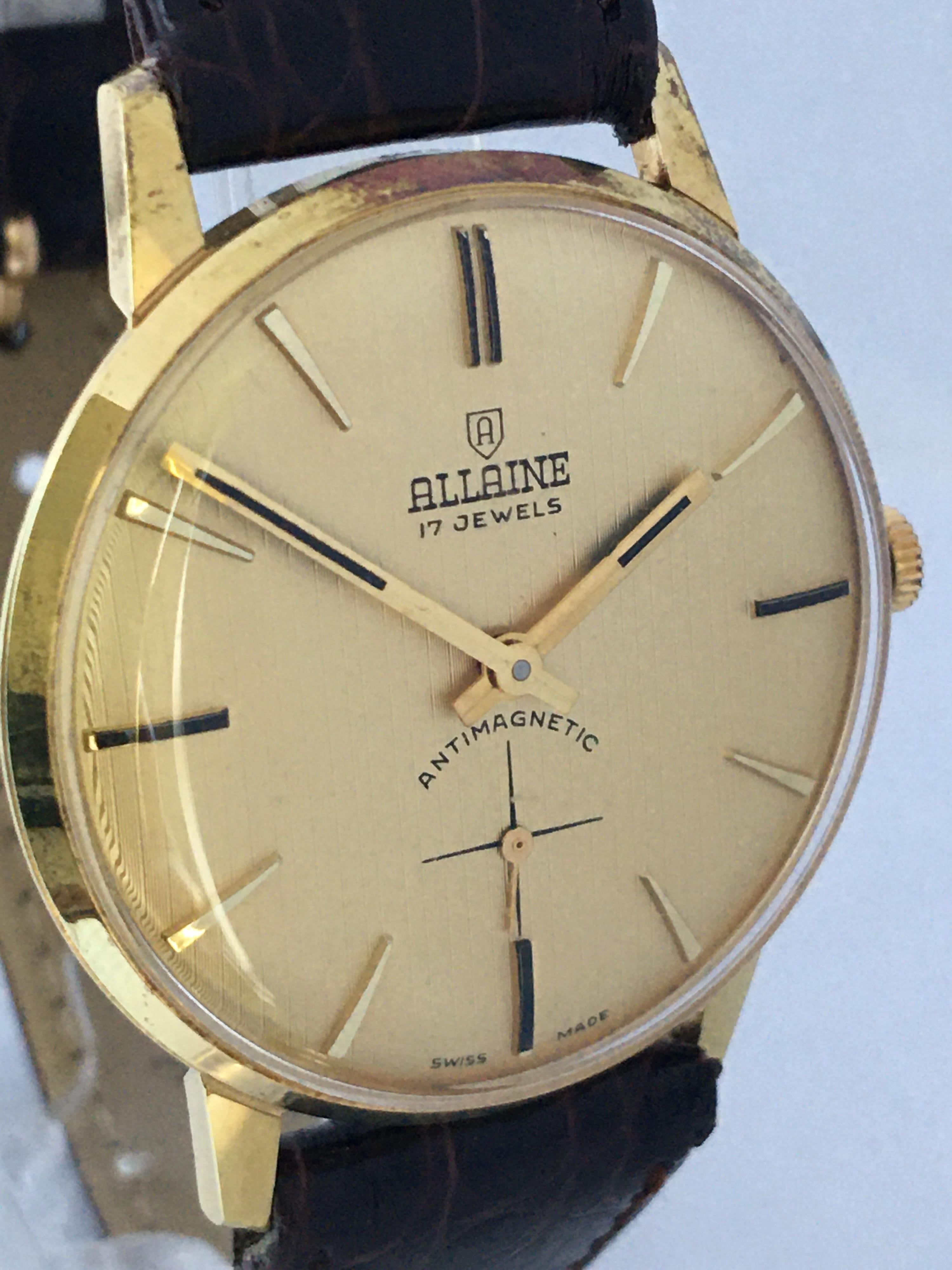 Vintage Gold-Plated and Stainless Steel Swiss Mechanical Watch In Good Condition For Sale In Carlisle, GB