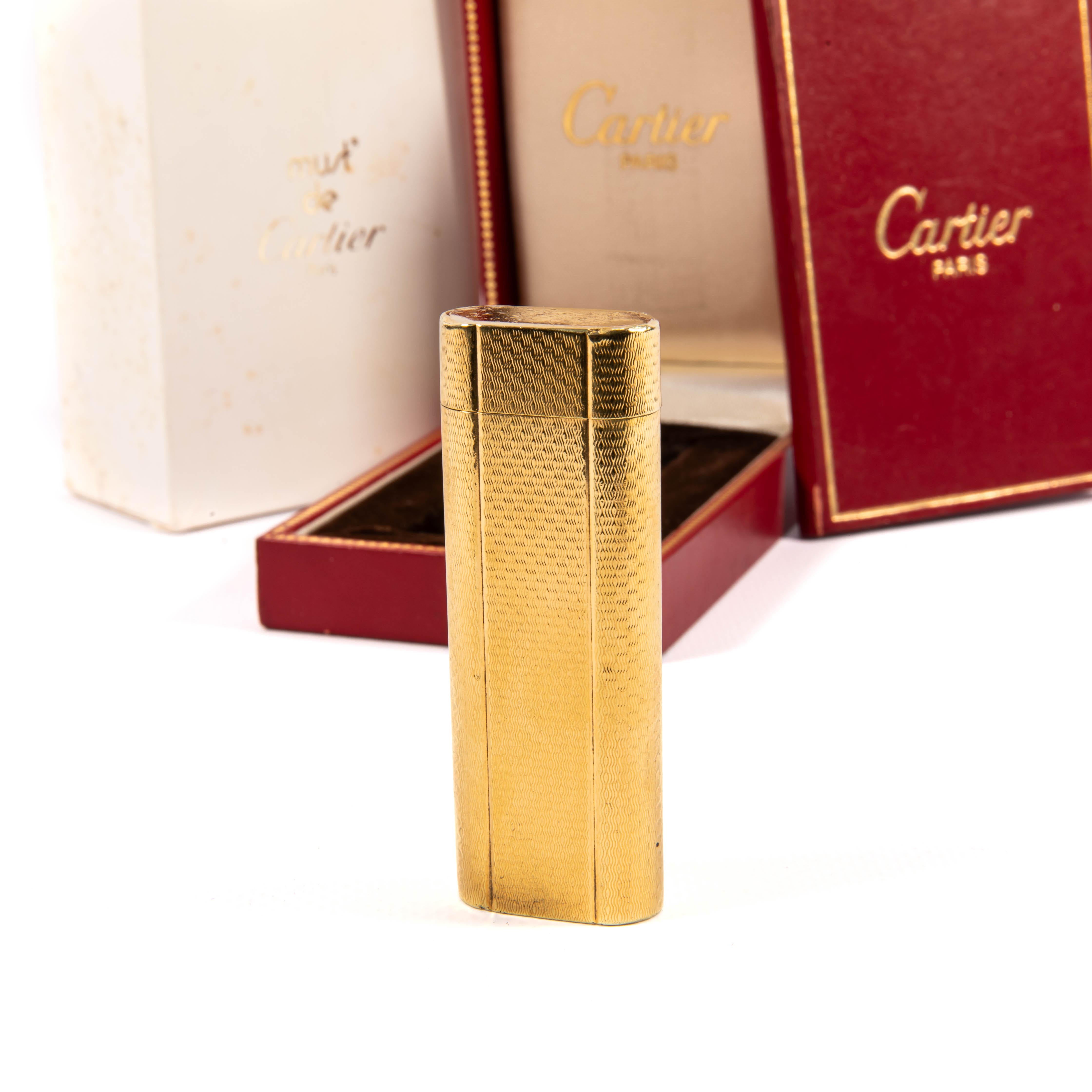 Vintage Gold Plated Cartier Les Must Lighter 1970s in Box In Excellent Condition In DELFT, NL