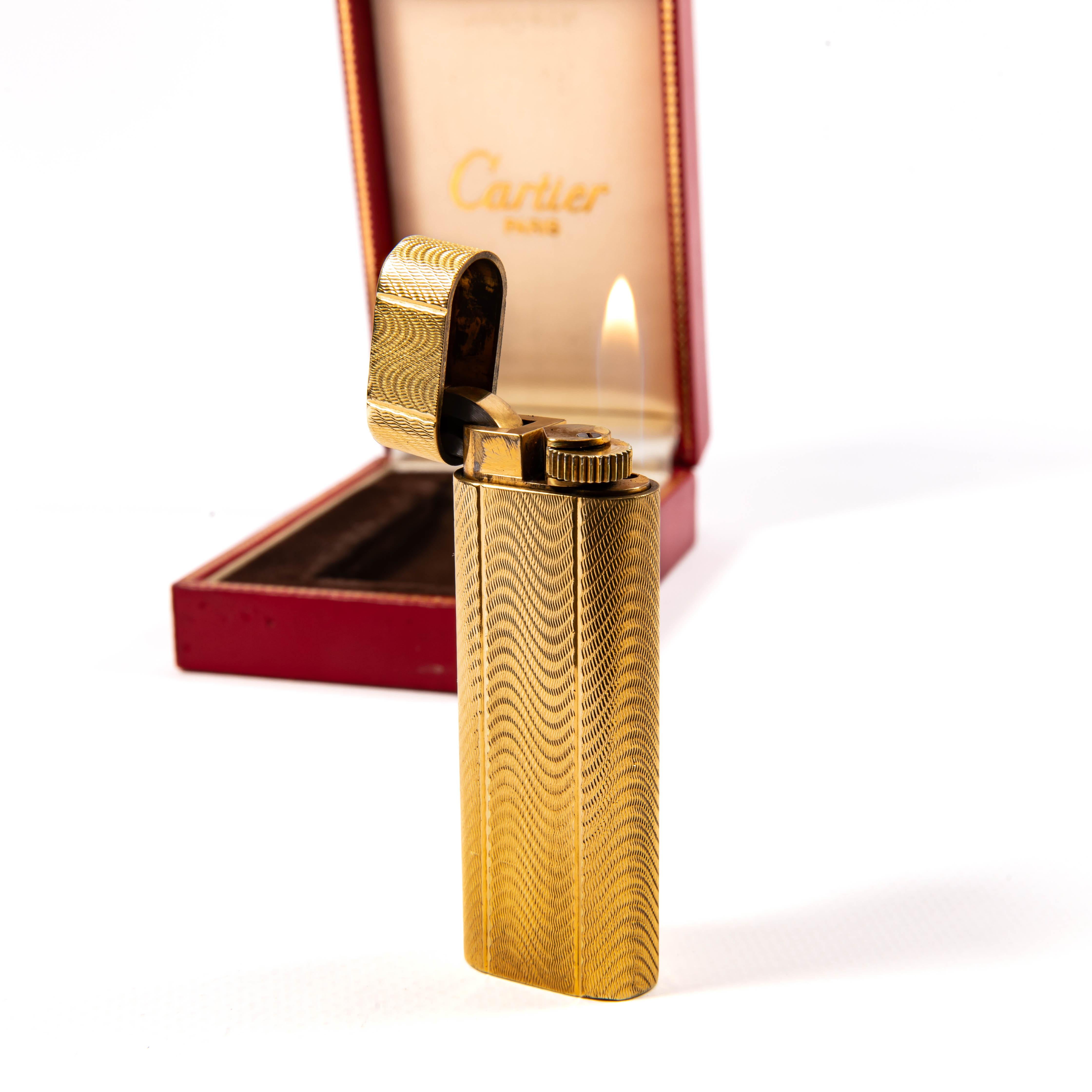 Vintage Vergoldet CARTIER Les Must Feuerzeug in Box 1970er im Angebot 2