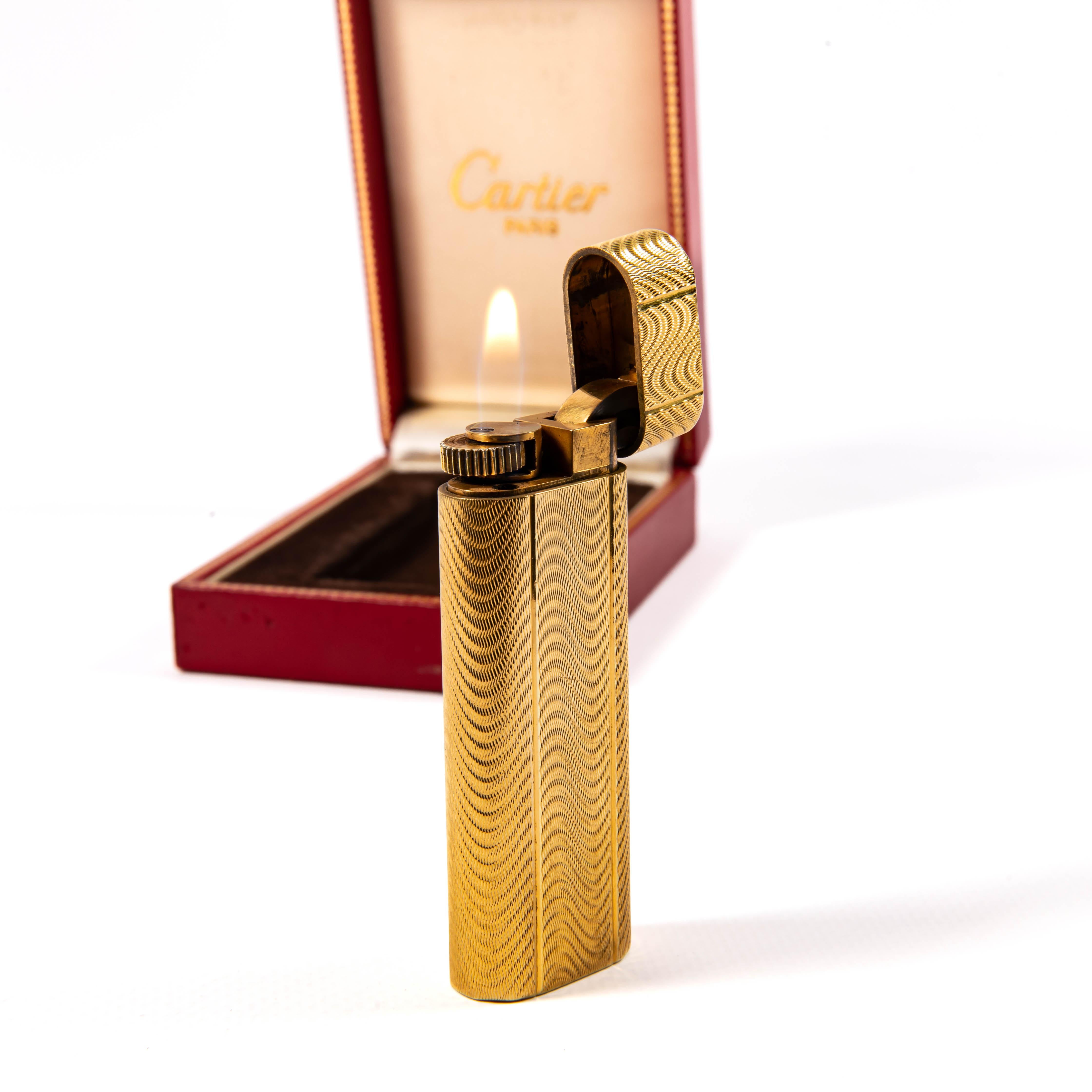 Vintage Vergoldet CARTIER Les Must Feuerzeug in Box 1970er im Angebot 3