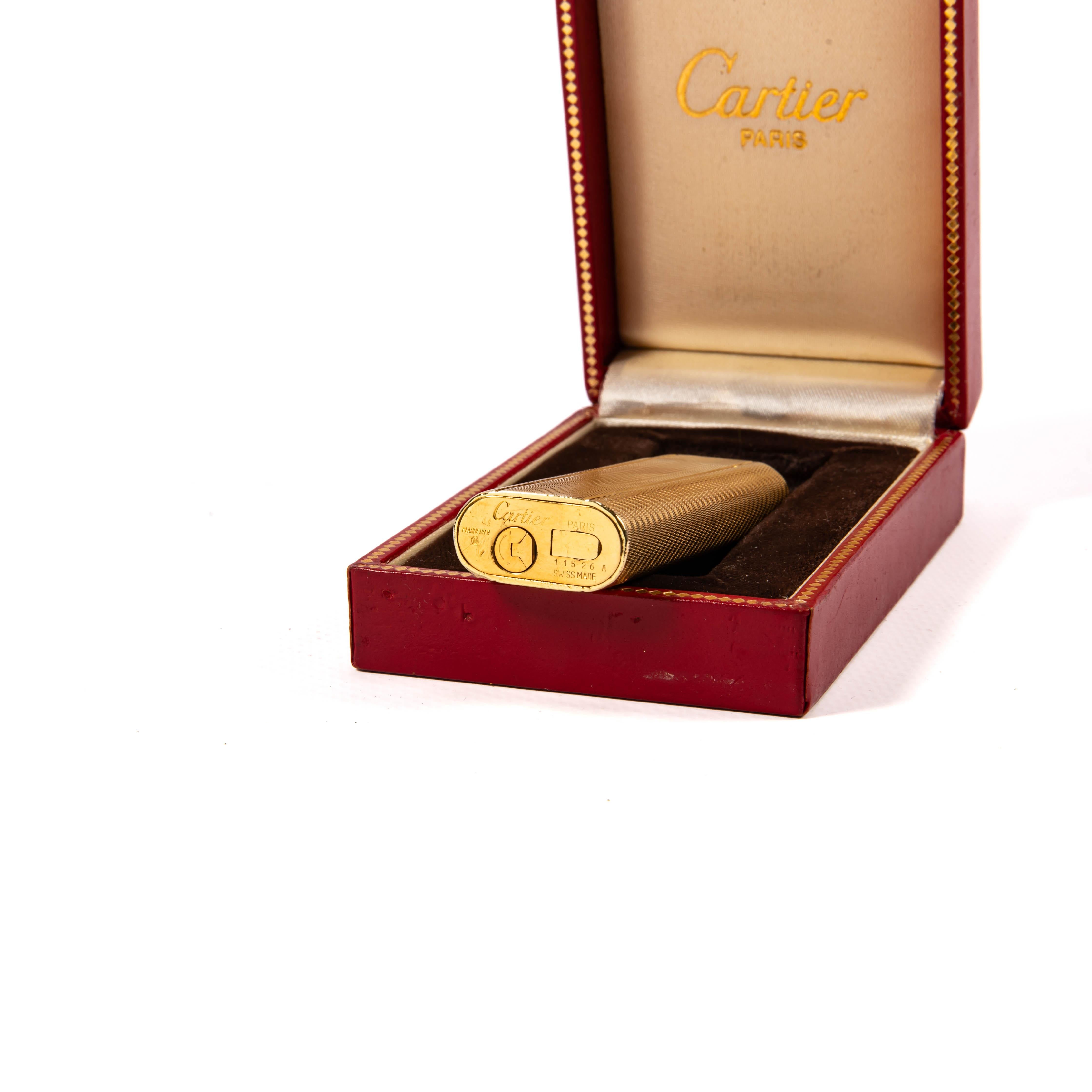 Vintage Vergoldet CARTIER Les Must Feuerzeug in Box 1970er im Angebot 4