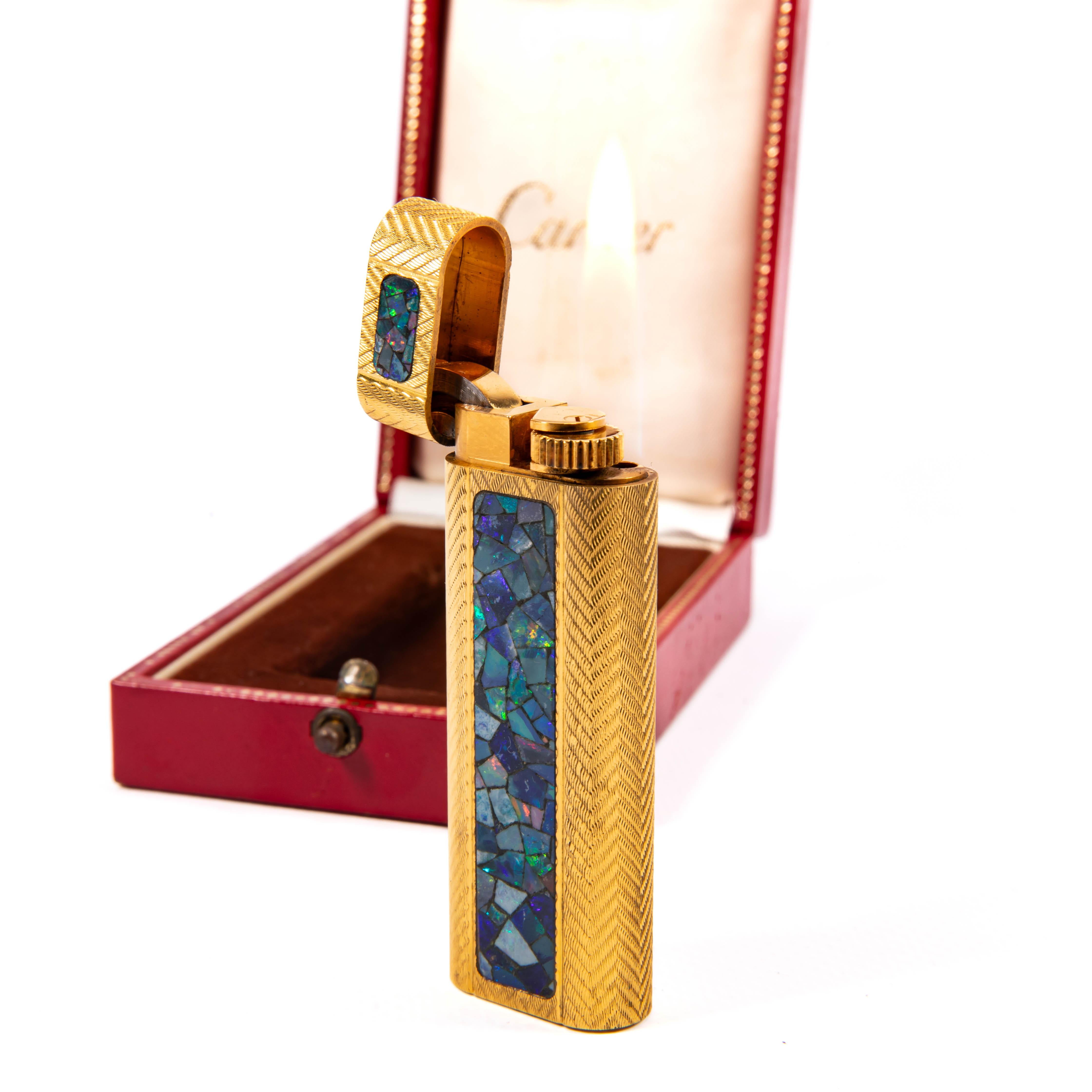 Vintage Gold Plated CARTIER Les Must Opal Lighter in Box 1970 en vente 2