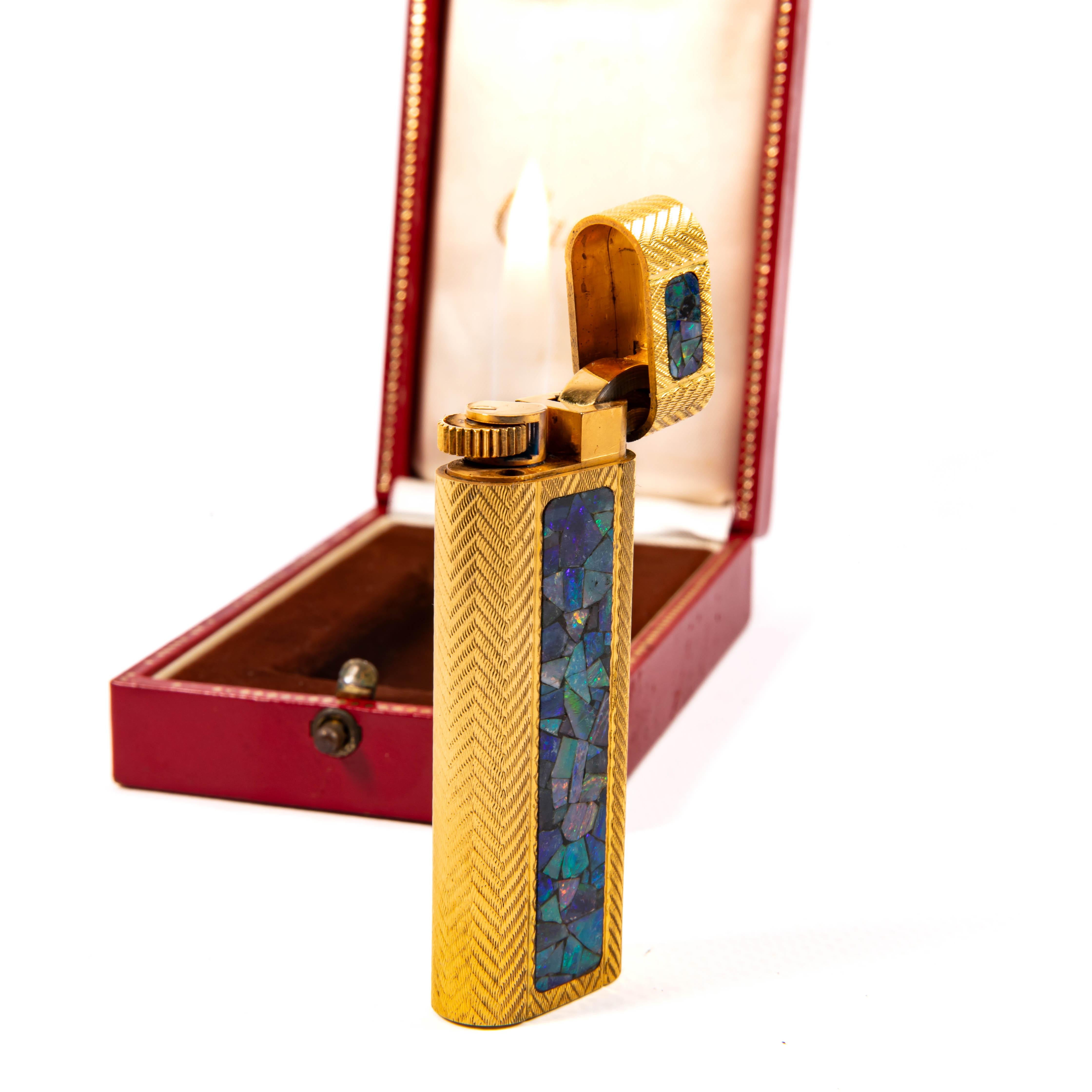 Vintage Gold Plated CARTIER Les Must Opal Lighter in Box 1970 en vente 3