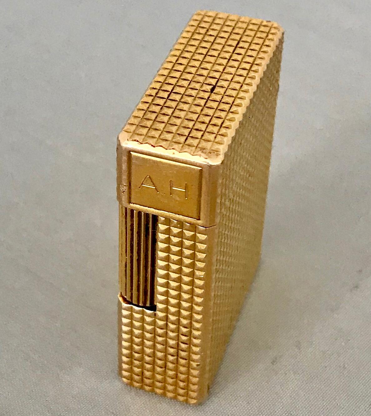 Vintage Gold-Plated Diamond Head Pocket Gas Lighter By S. T. Dupont, Paris 3