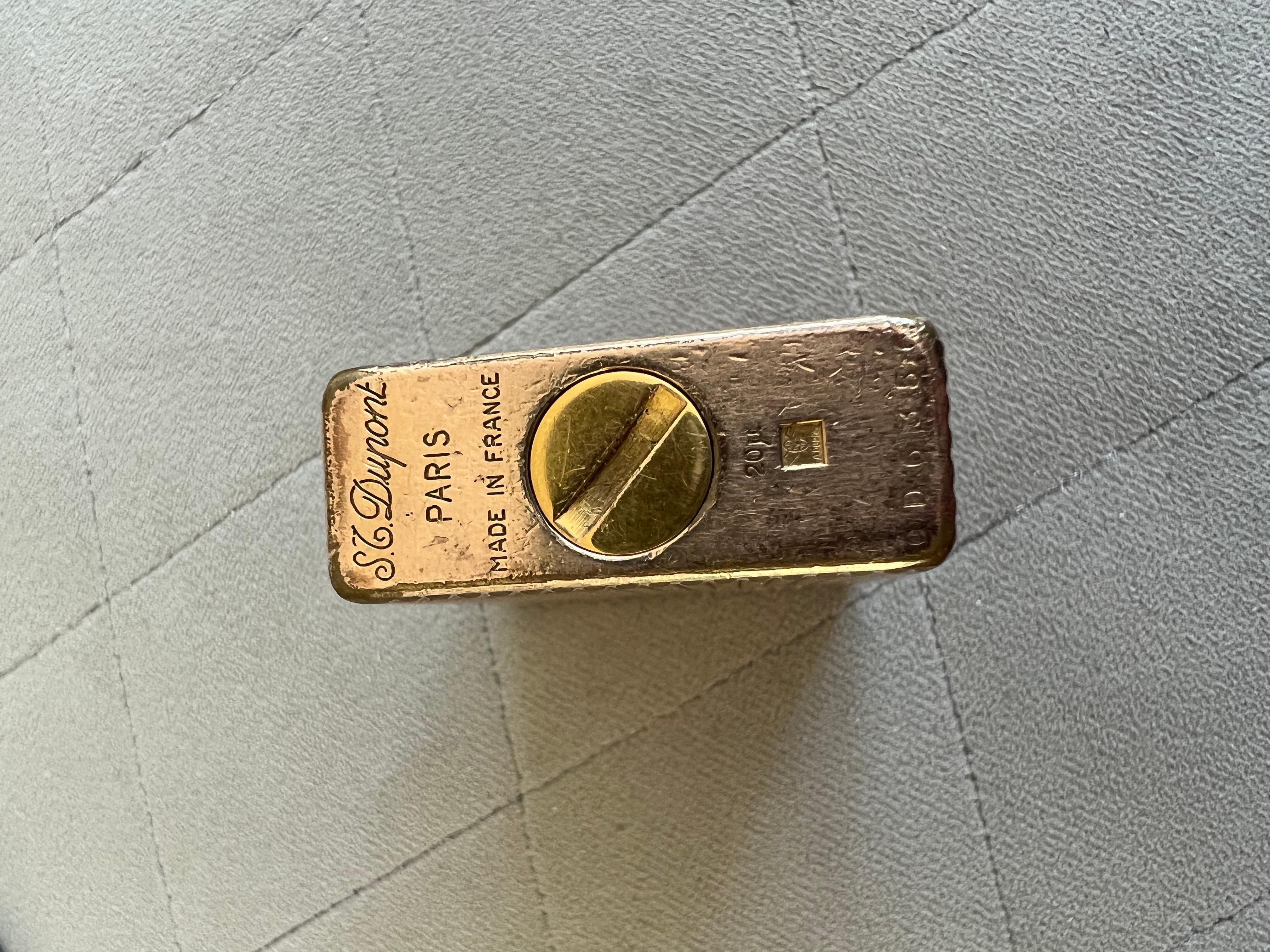 Artist Vintage Gold-Plated Diamond Head Pocket Gas Lighter By S. T. Dupont, Paris For Sale