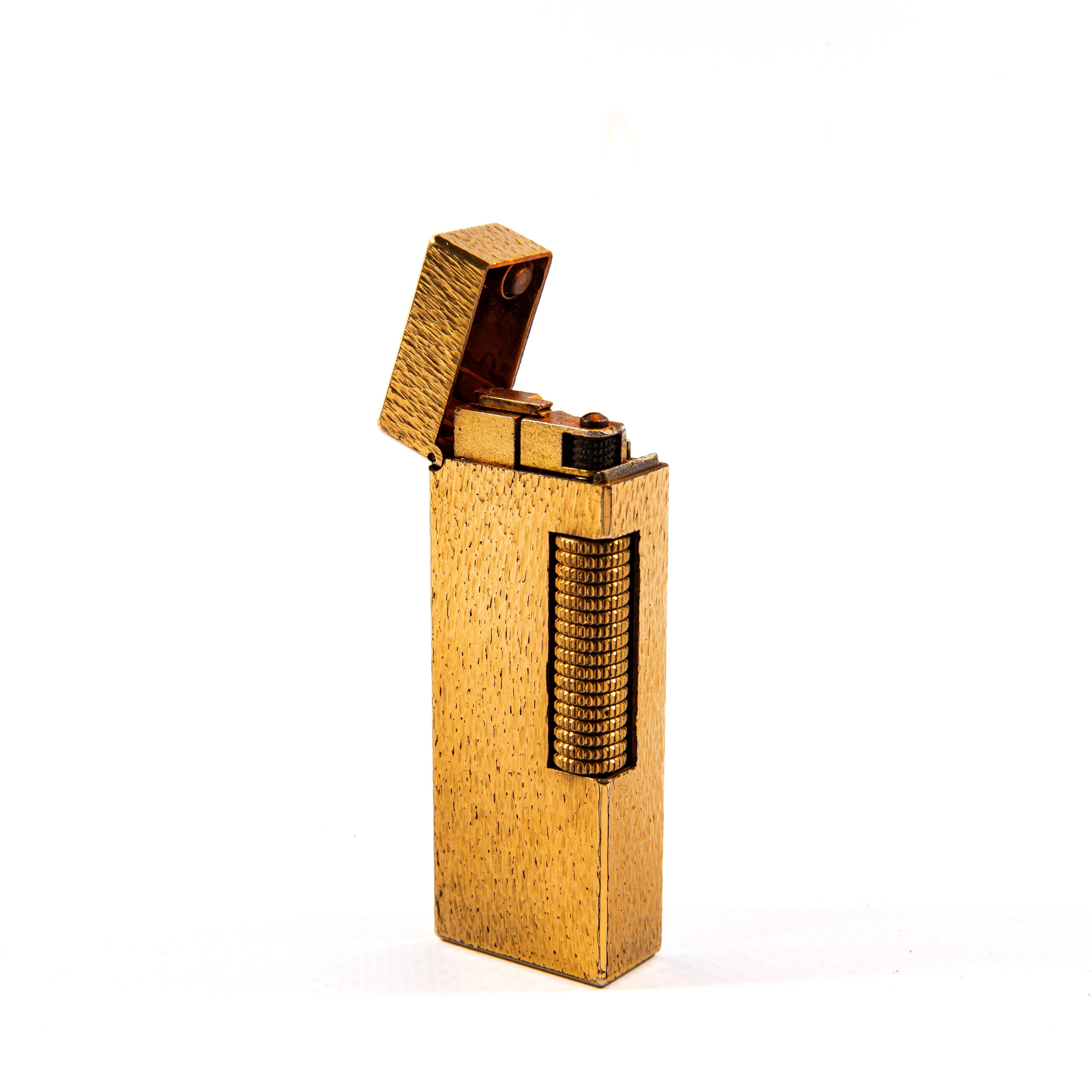 Vintage Gold Plated DUNHILL Rollagas Lighter Fine Bark 1970s For Sale 2