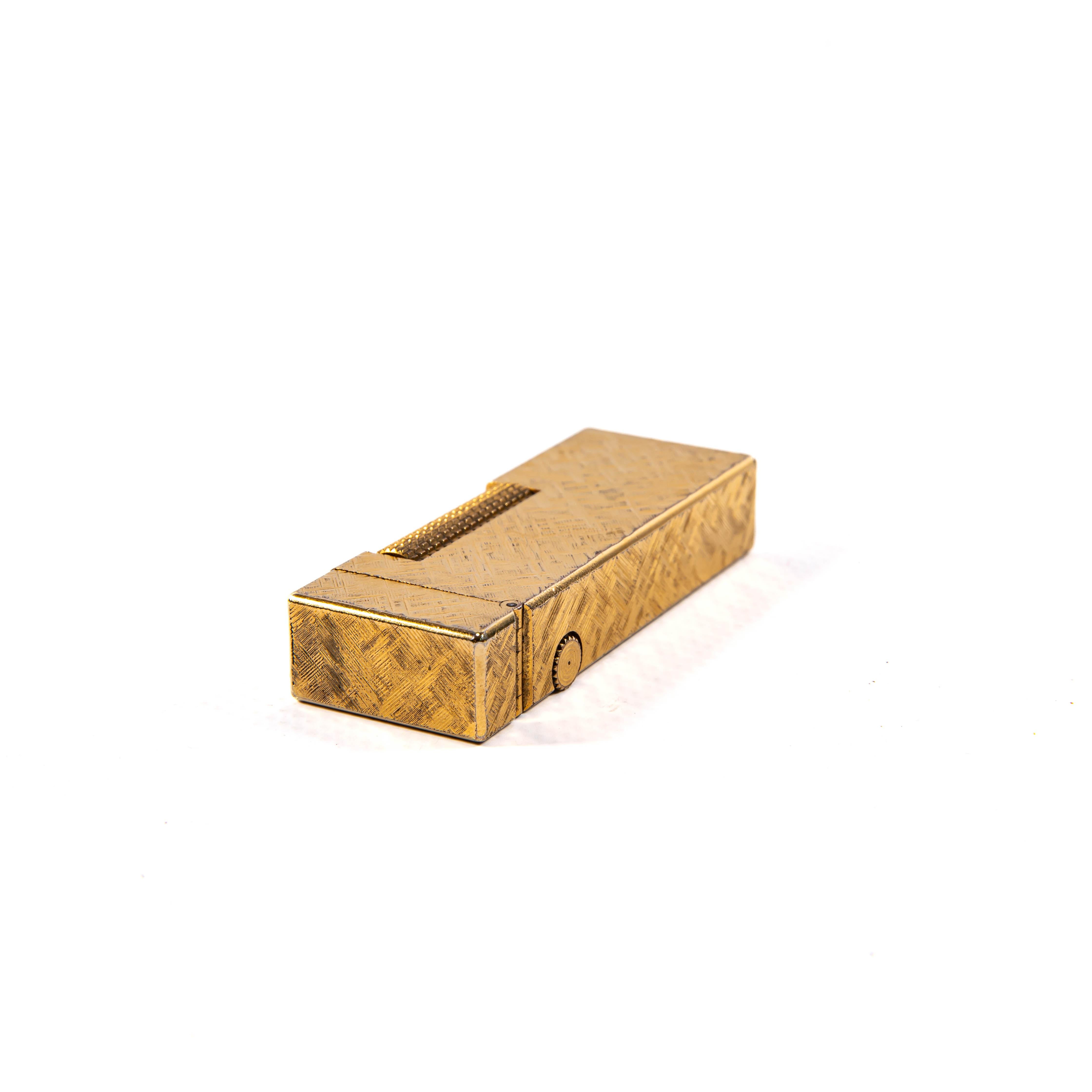 Vintage Gold Plated DUNHILL Rollagas Lighter Florentine 1960s For Sale 3