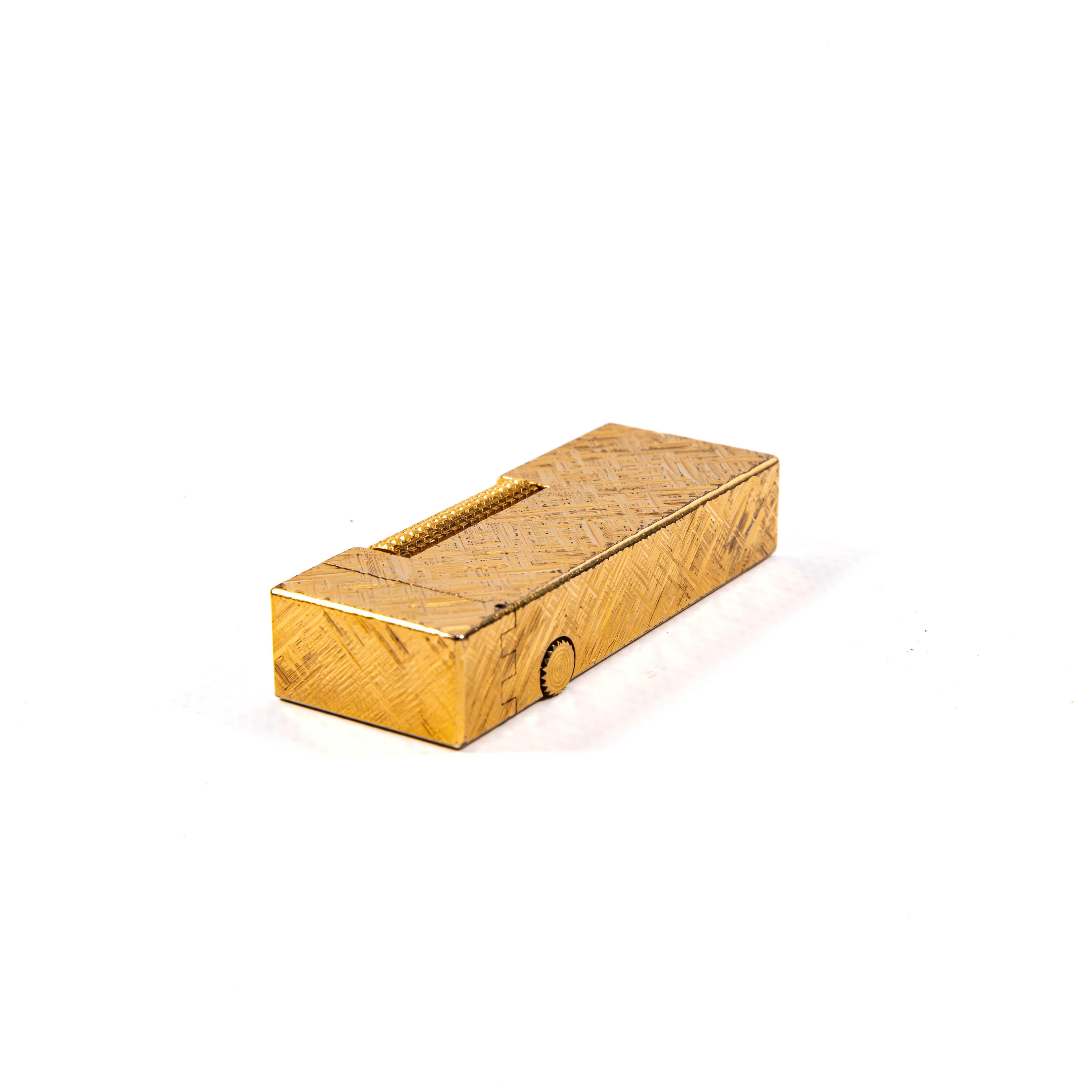 Vintage Gold Plated Dunhill Rollagas Lighter Florentine 1970s For Sale 4