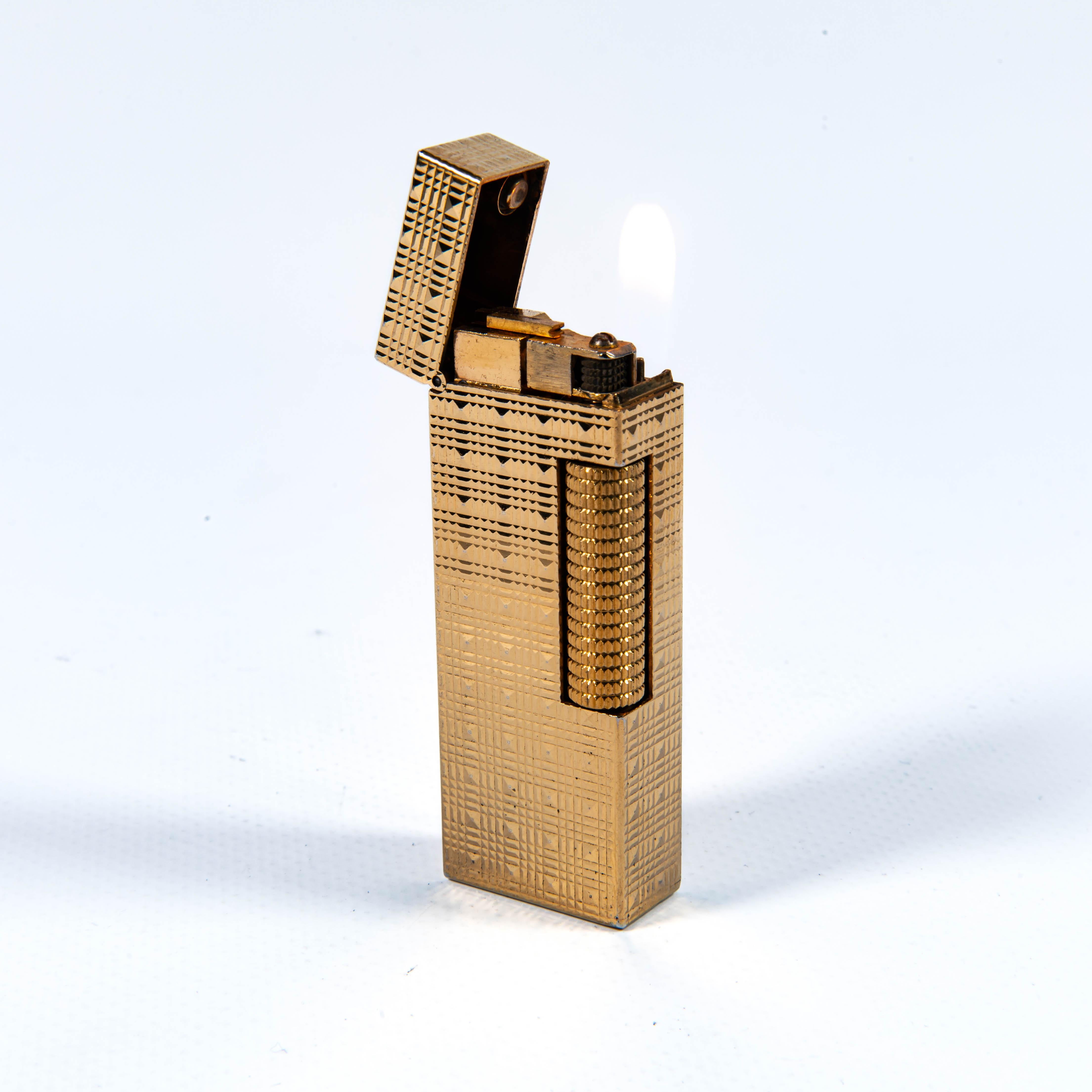 Accendino DUNHILL Rollagas placcato oro d'epoca Tartan 1969 in vendita 2