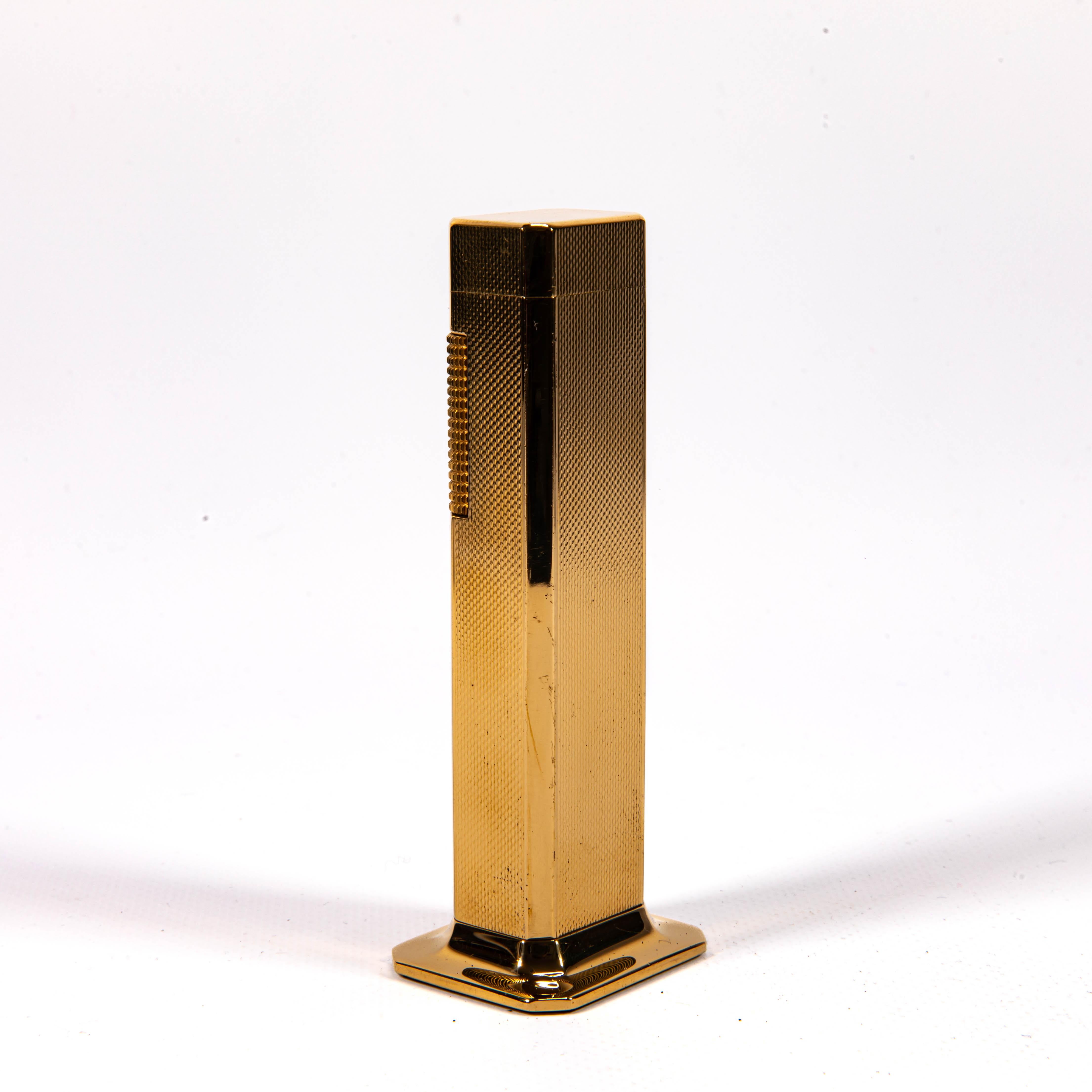 Vintage Gold Plated DUNHILL Tallboy Lighter Barley 1980s In Good Condition For Sale In DELFT, NL