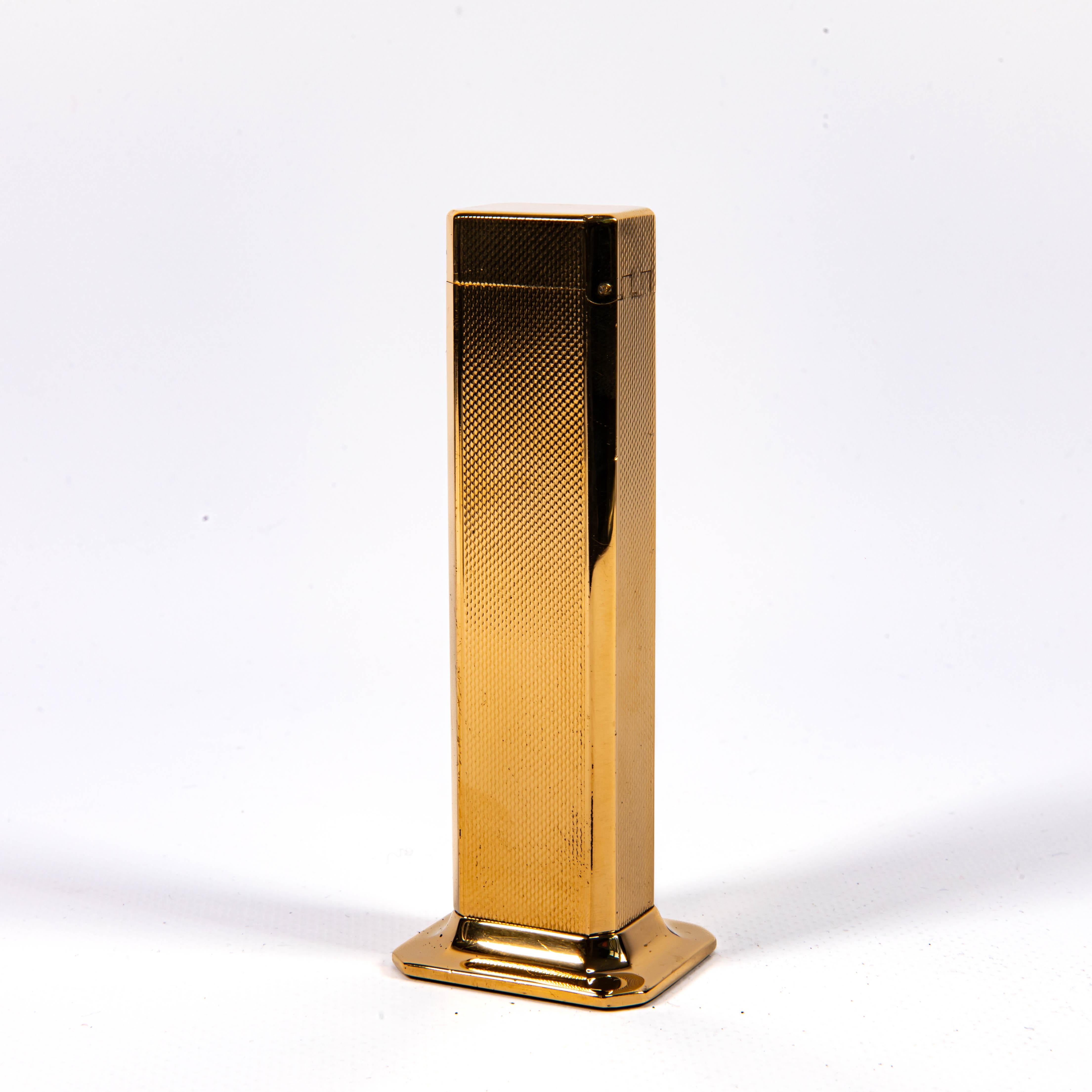 Women's or Men's Vintage Gold Plated DUNHILL Tallboy Lighter Barley 1980s For Sale