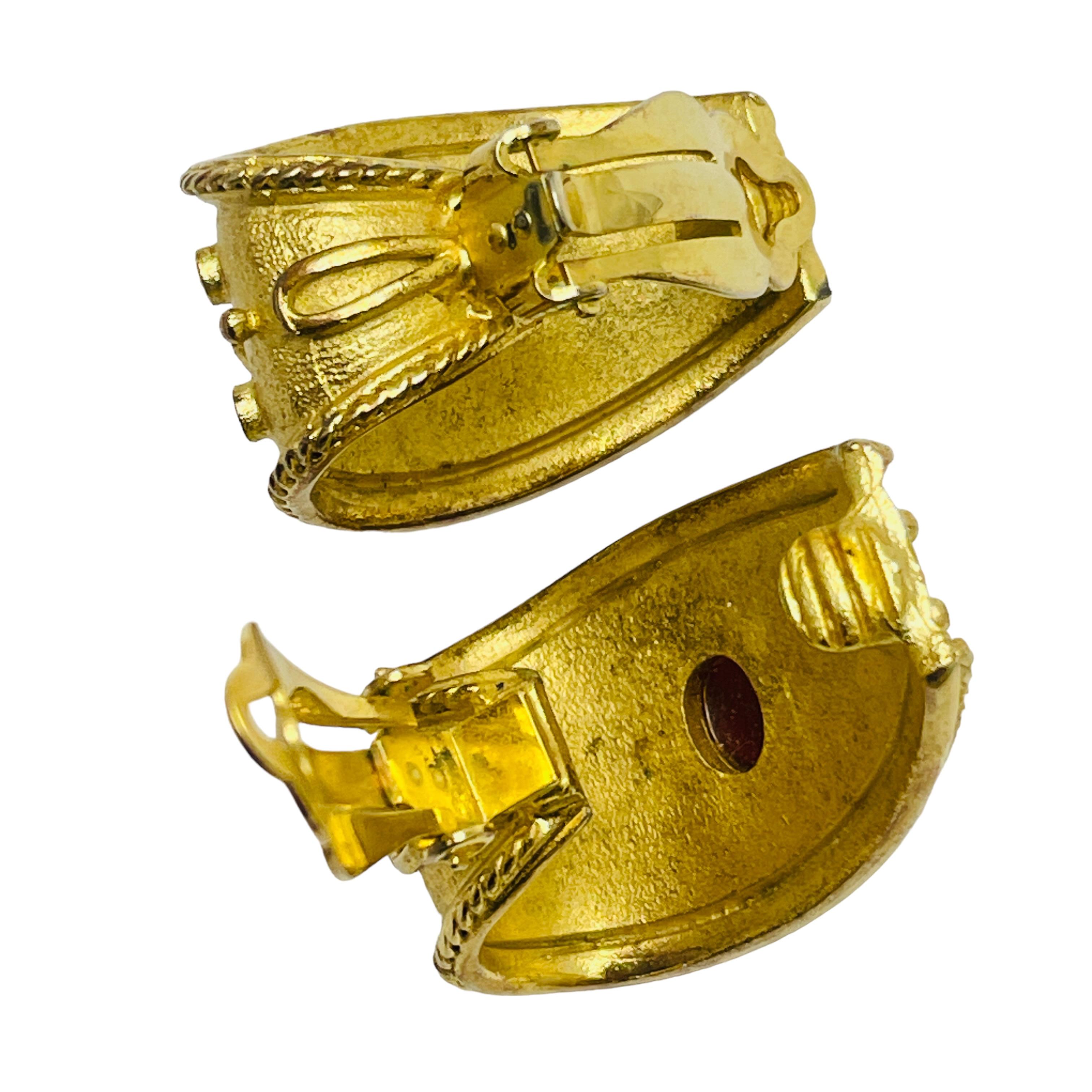 Vintage-Ohrclips aus vergoldetem Glas mit etruskischen Designersteinen im Zustand „Gut“ im Angebot in Palos Hills, IL