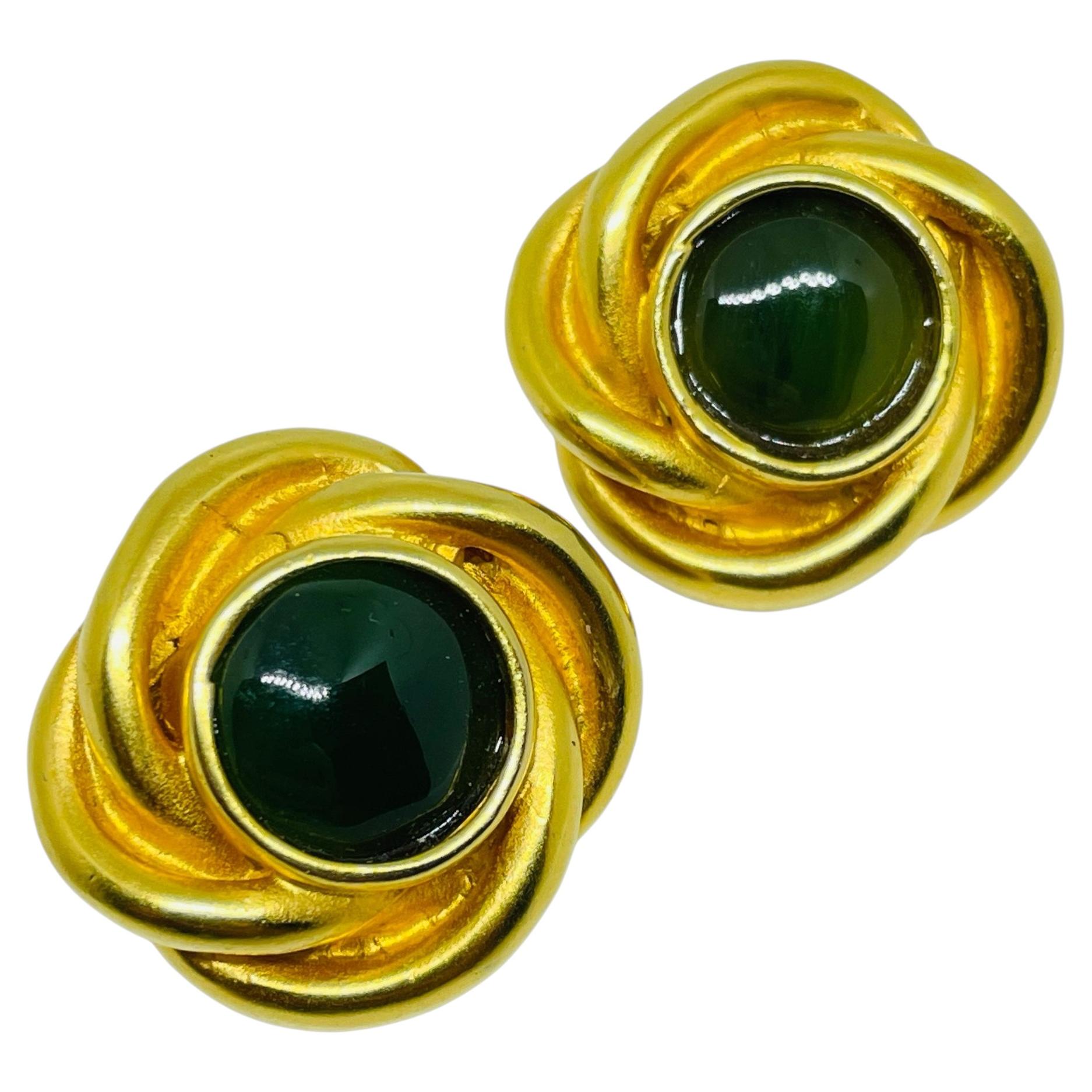 Vintage-Designer-Ohrclips aus vergoldetem, jadegrünem Glas