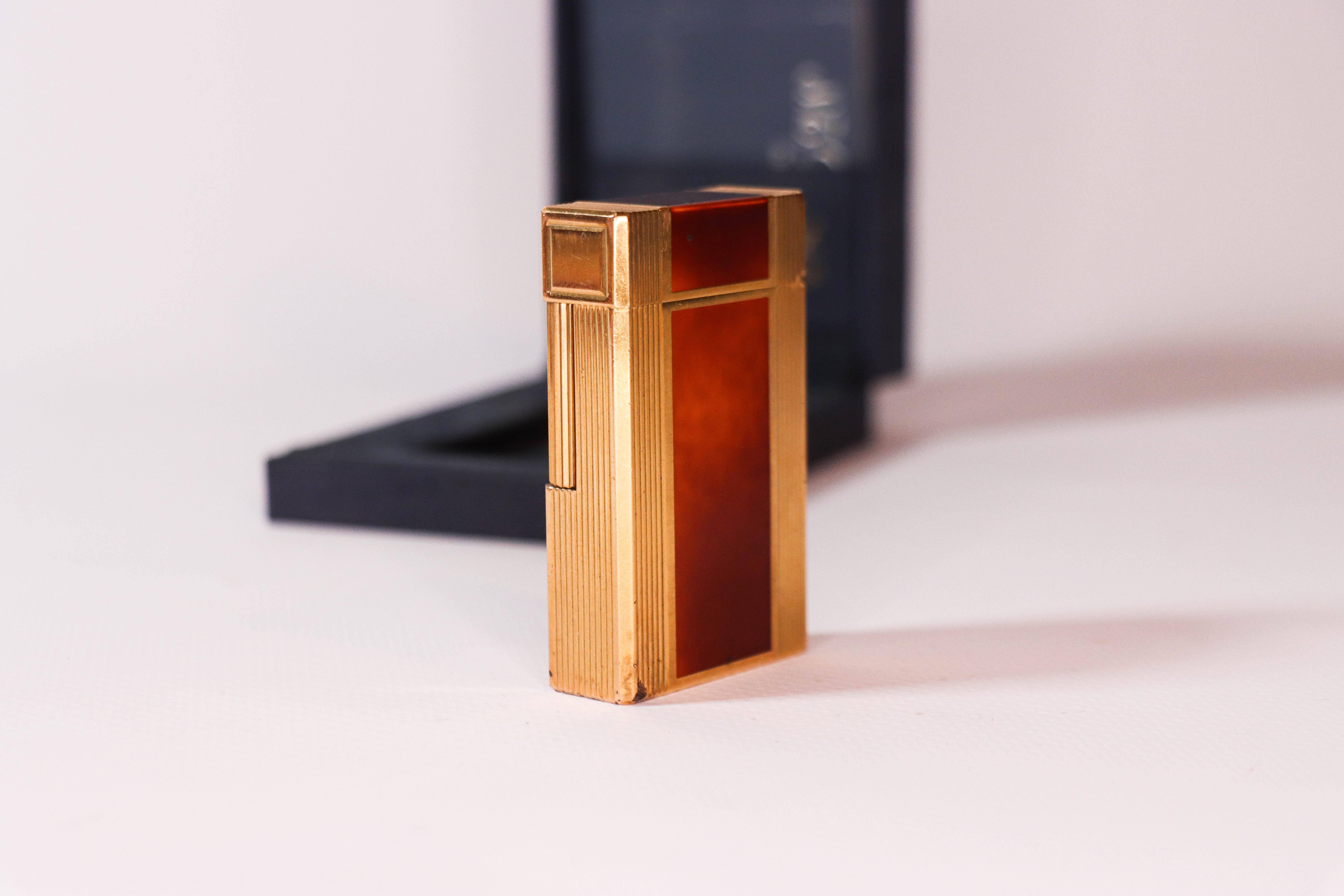 Vintage Gold Plated Ligne 1 BR ST Dupont Lighter Chinese Laque de Chine 1980s  In Excellent Condition In DELFT, NL