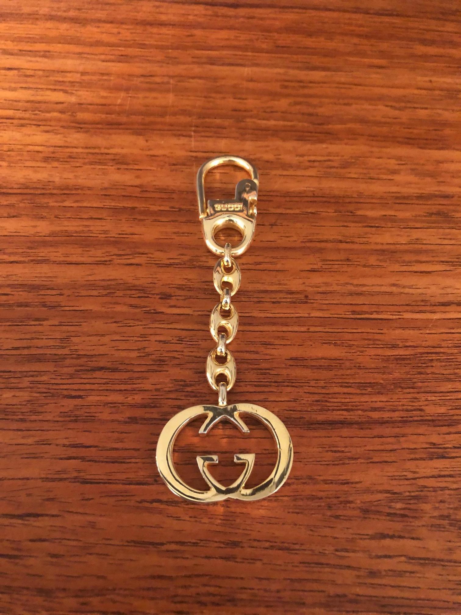 Modern Vintage Gold-Plated Logo Keychain by Gucci