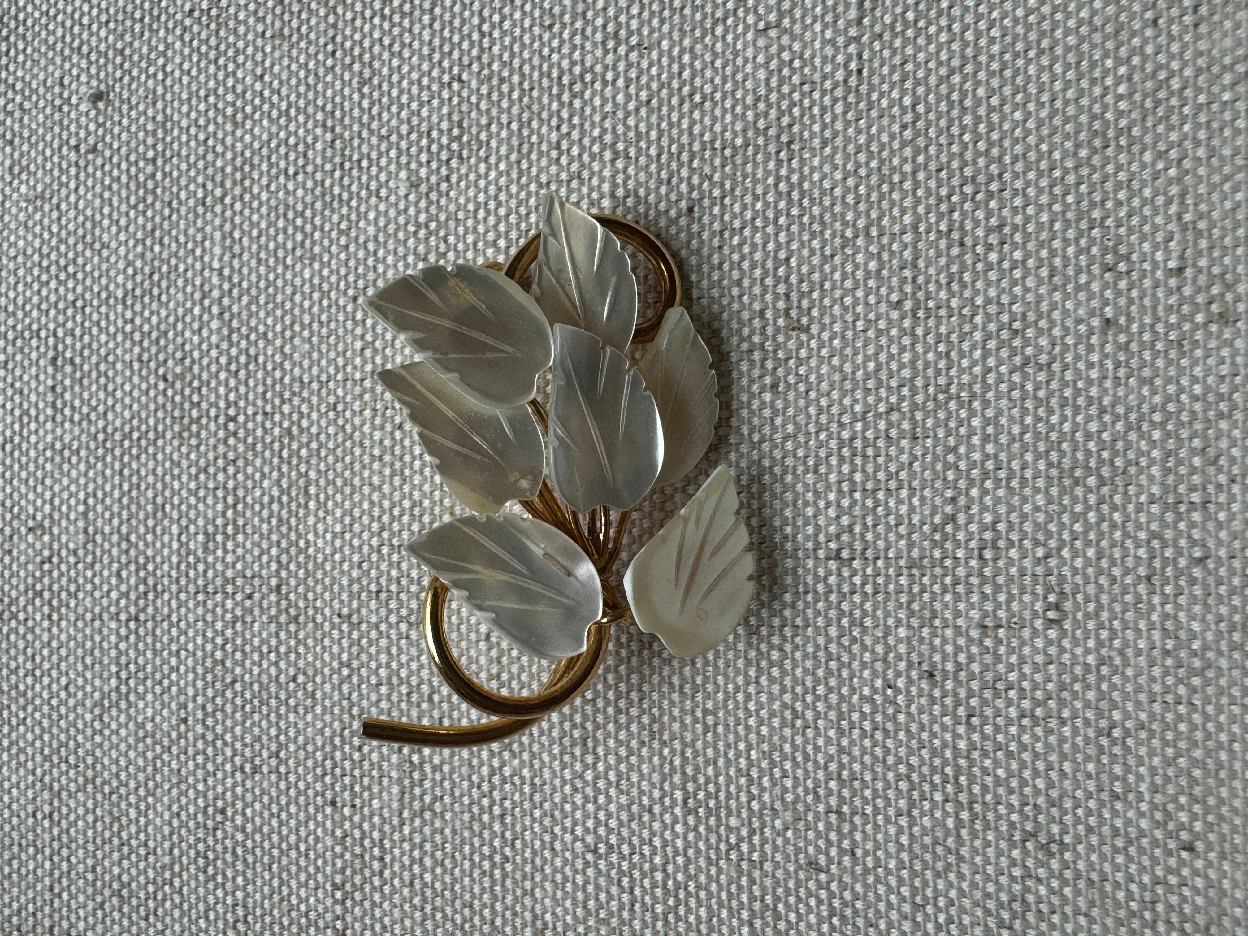 vintage mother of pearl brooch