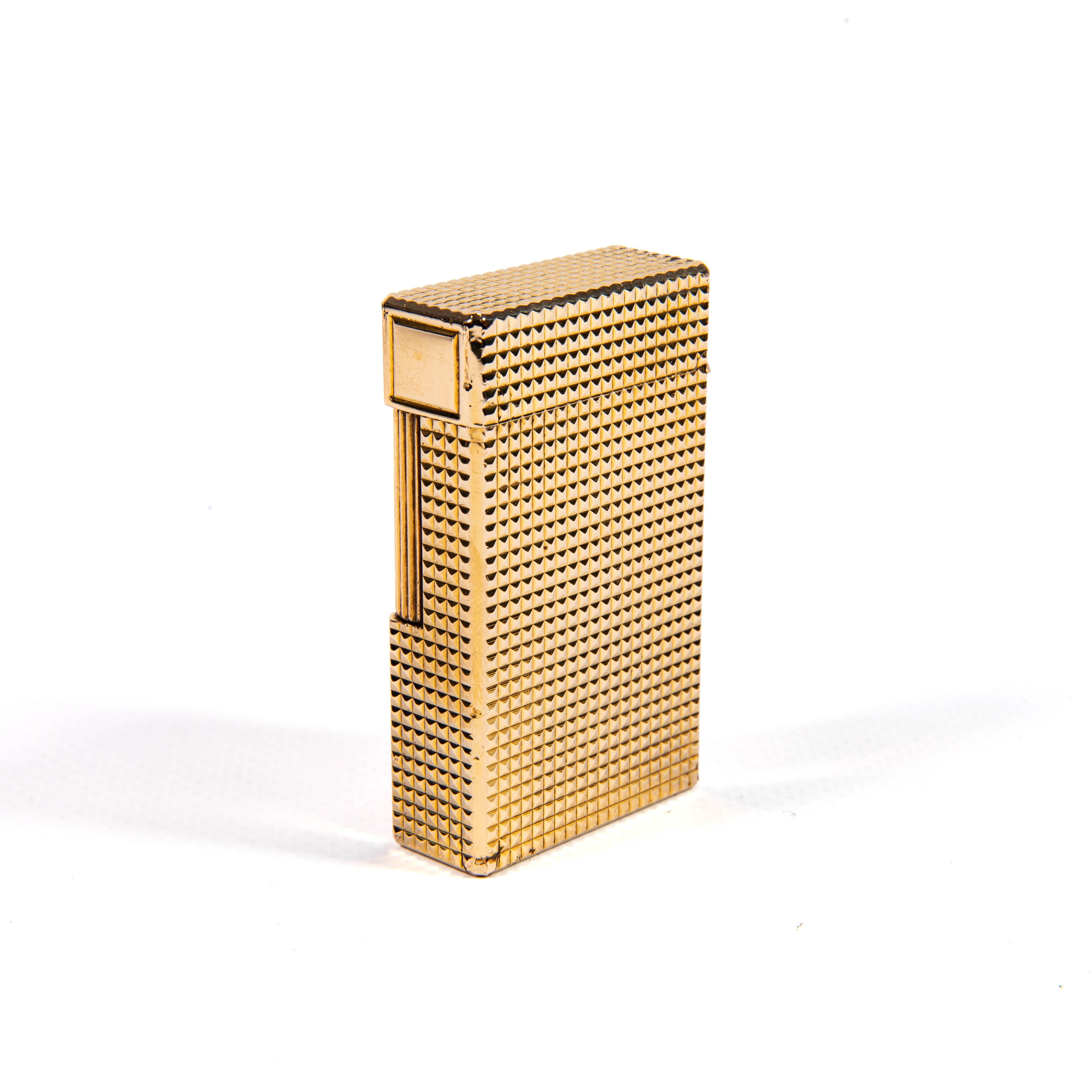 Vintage Gold Plated S.T. DUPONT Ligne 1 BR Regular Lighter 1980s In Good Condition For Sale In DELFT, NL