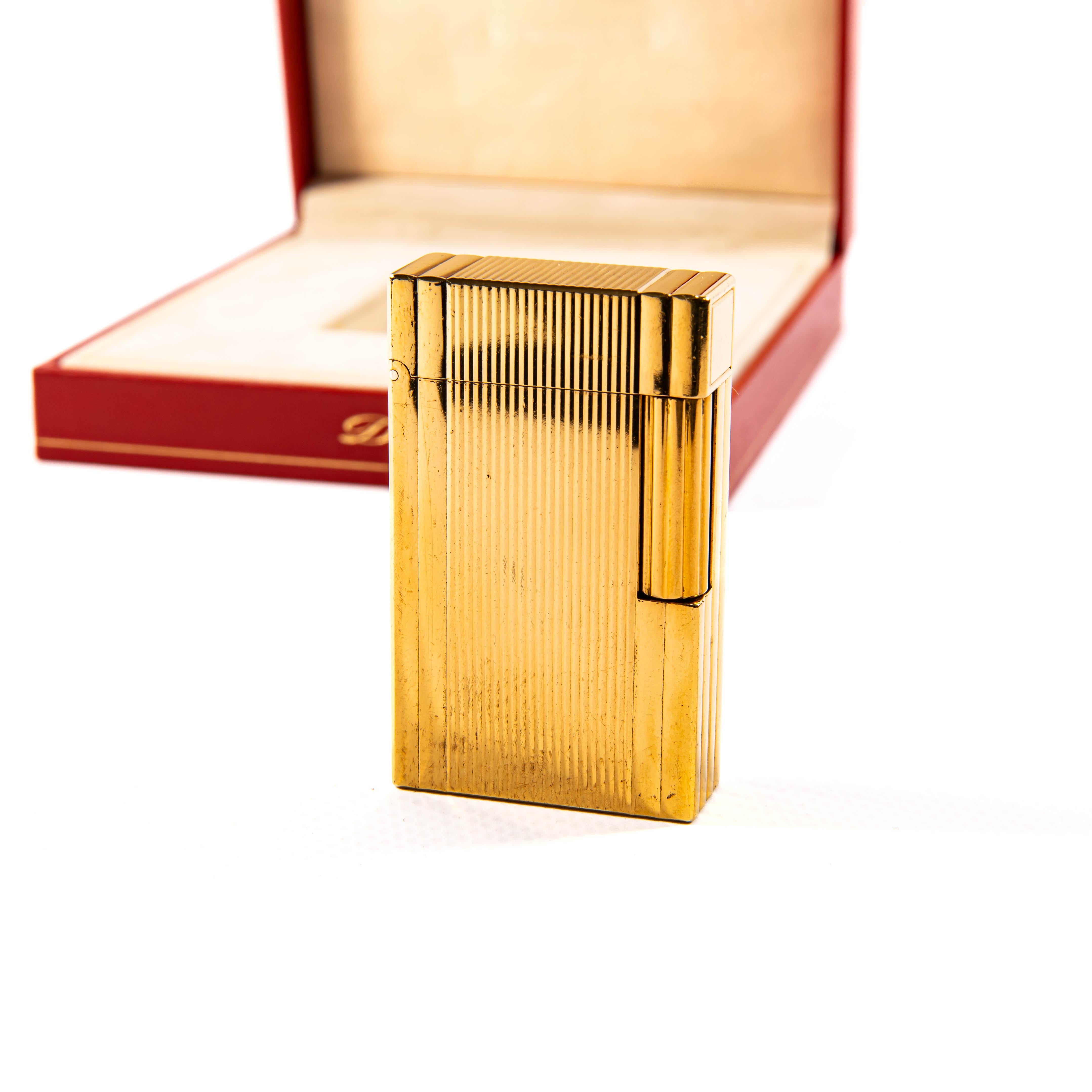Vintage Gold Plated S.T. DUPONT Ligne 1 BR Regular Lighter in Box 1980s In Excellent Condition For Sale In DELFT, NL