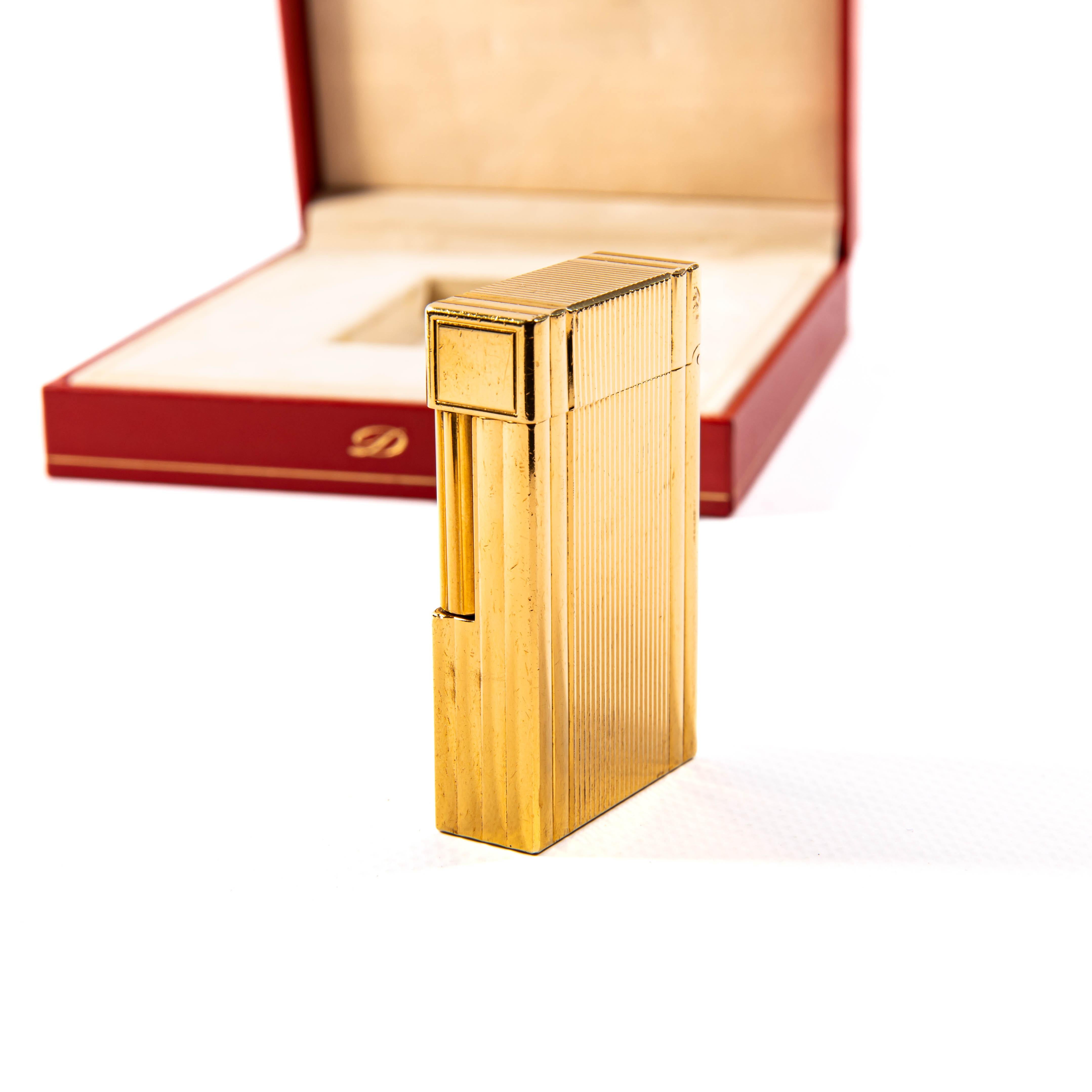 Women's or Men's Vintage Gold Plated S.T. DUPONT Ligne 1 BR Regular Lighter in Box 1980s For Sale