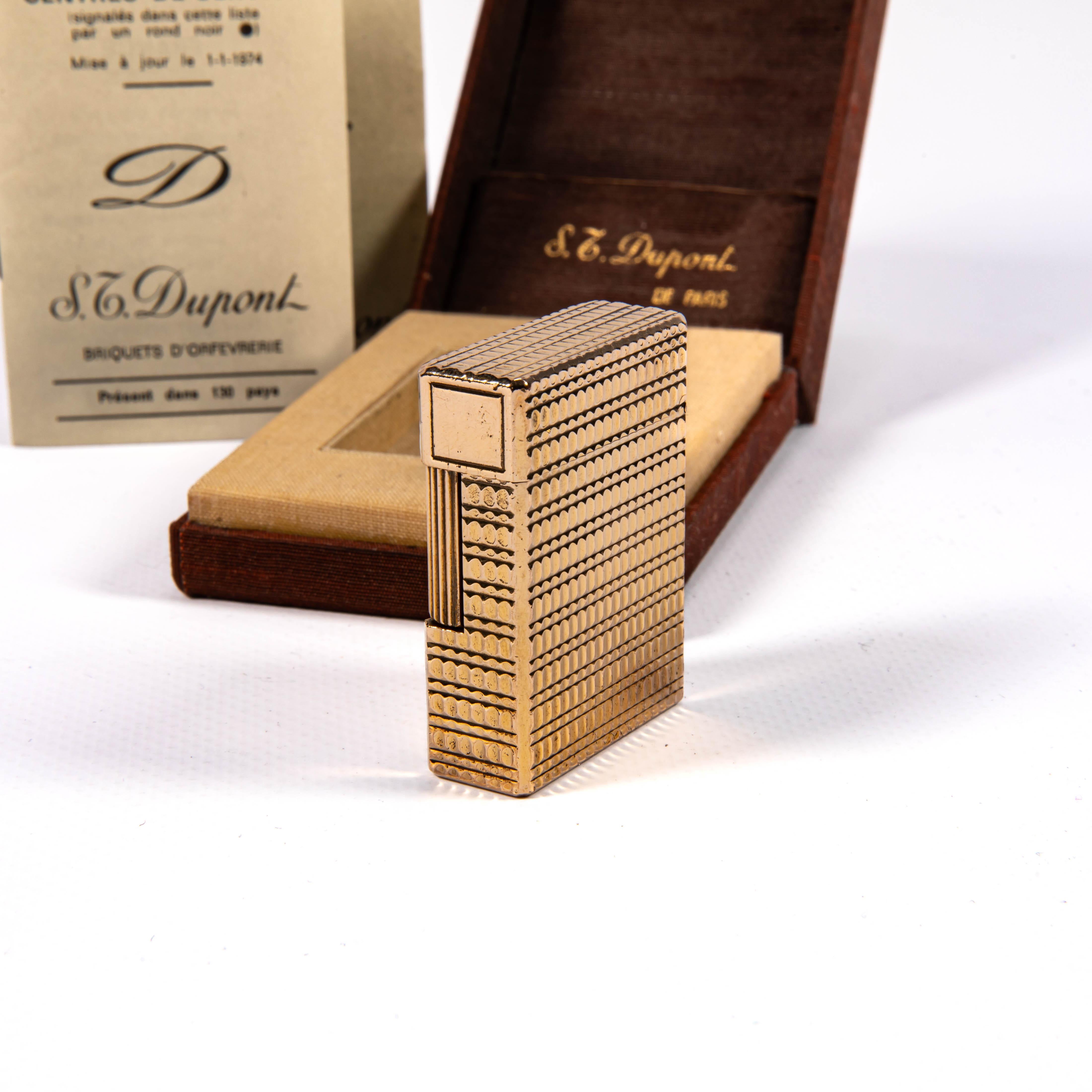 Vintage Gold Plated S.T. DUPONT Ligne 1 BR Small Lighter in Box 1980 Unisexe en vente