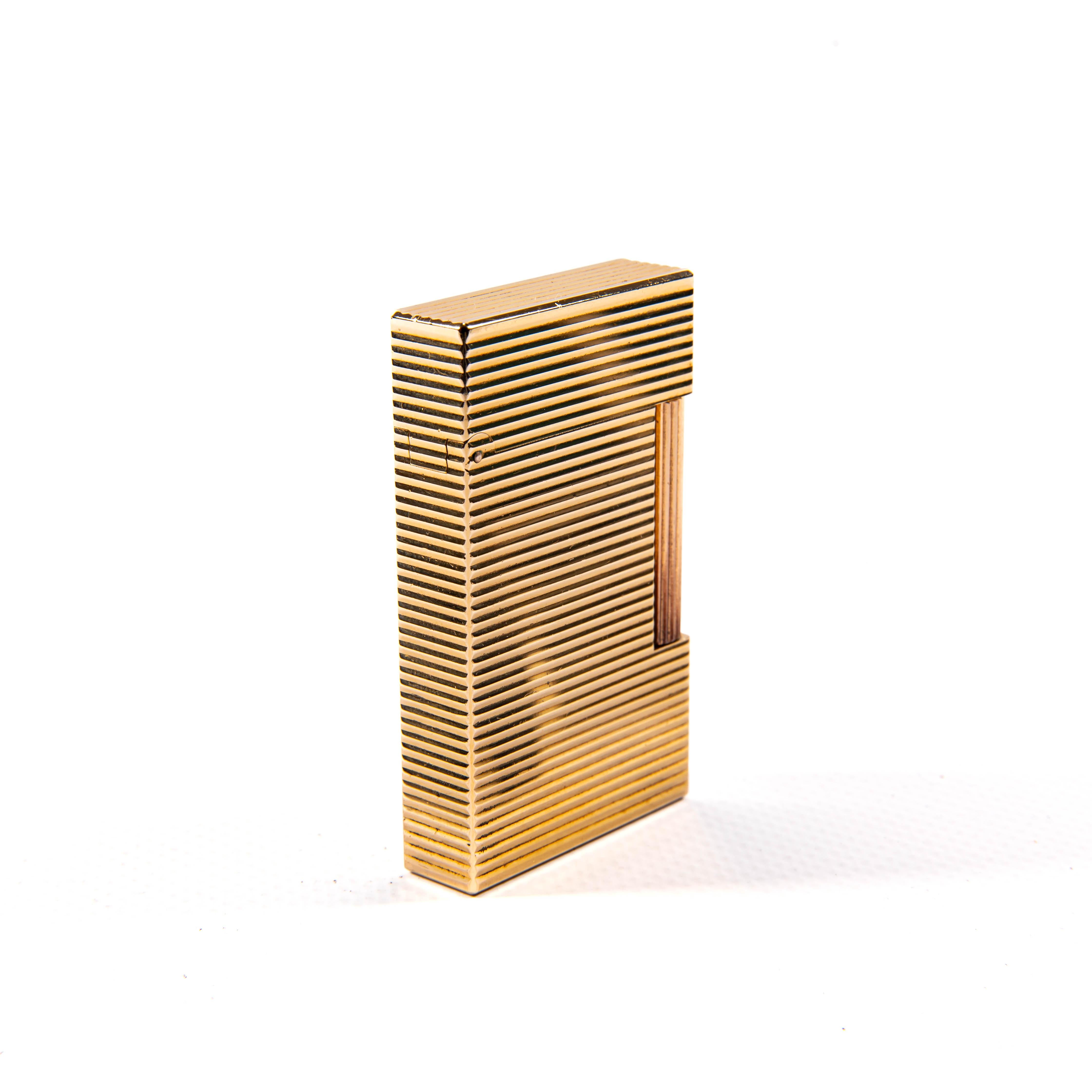 Vintage Gold Plated S.T. DUPONT Ligne 2 Regular Lighter 1990s 1