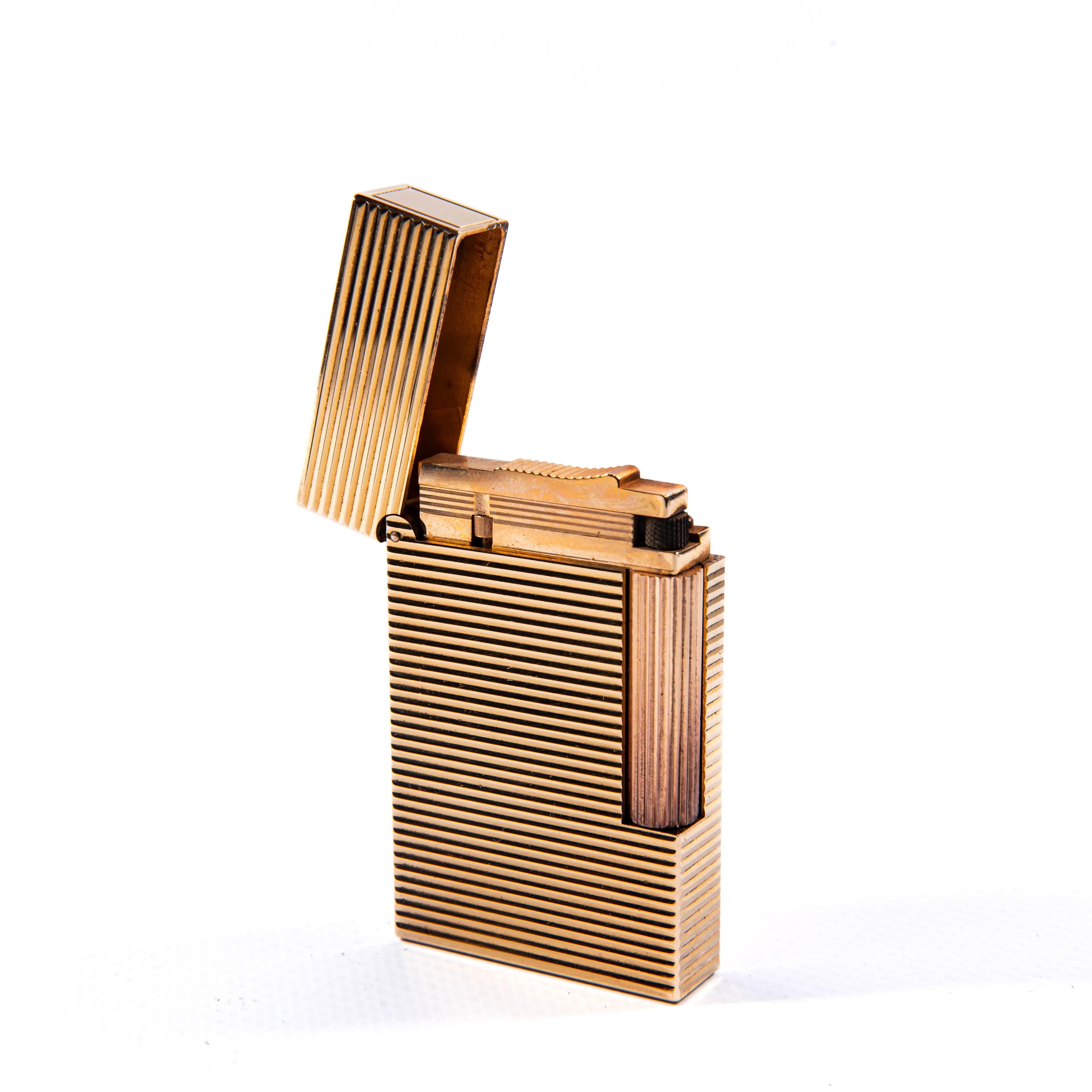 Vintage Gold Plated S.T. DUPONT Ligne 2 Regular Lighter 1990s 2