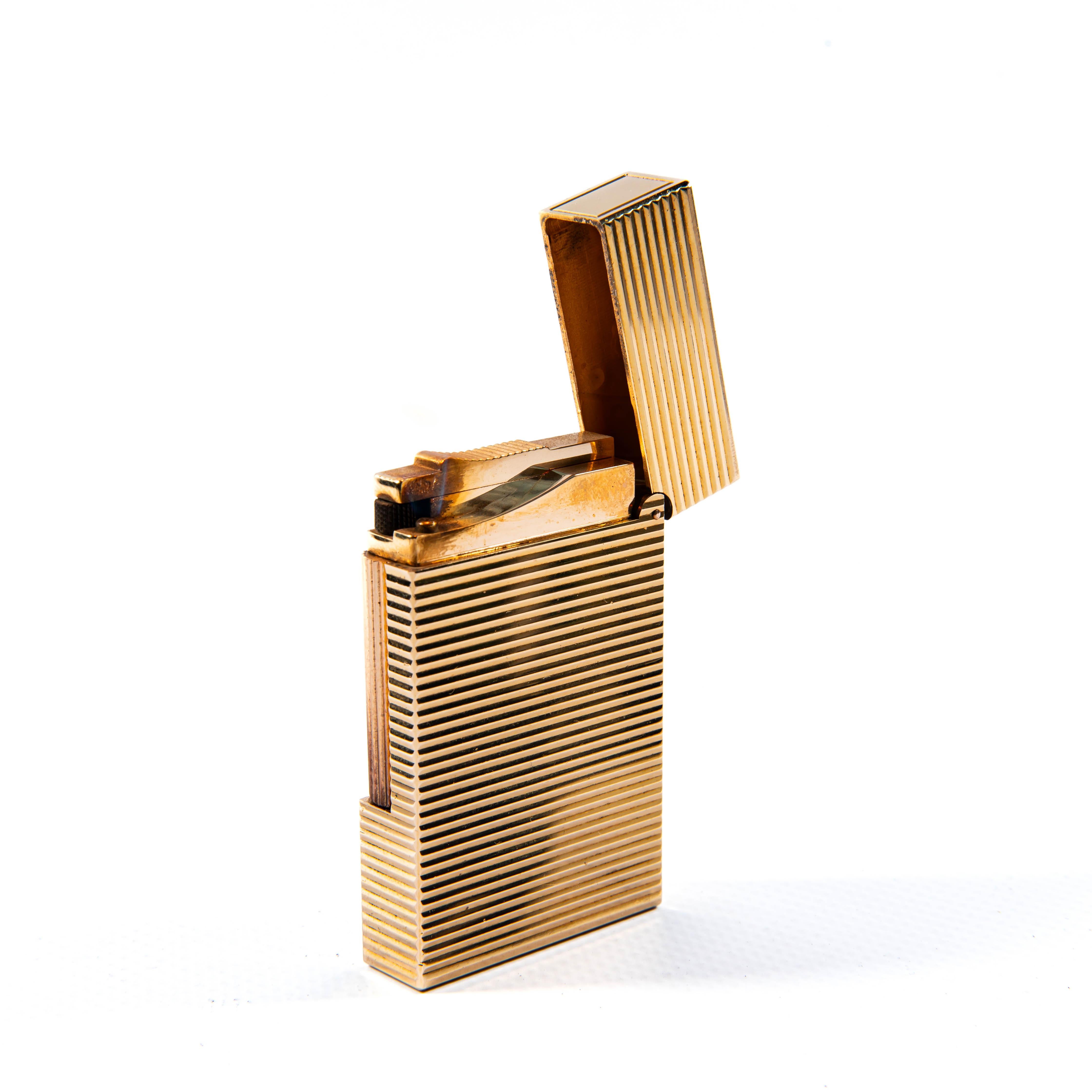 Vintage Gold Plated S.T. DUPONT Ligne 2 Regular Lighter 1990s 3