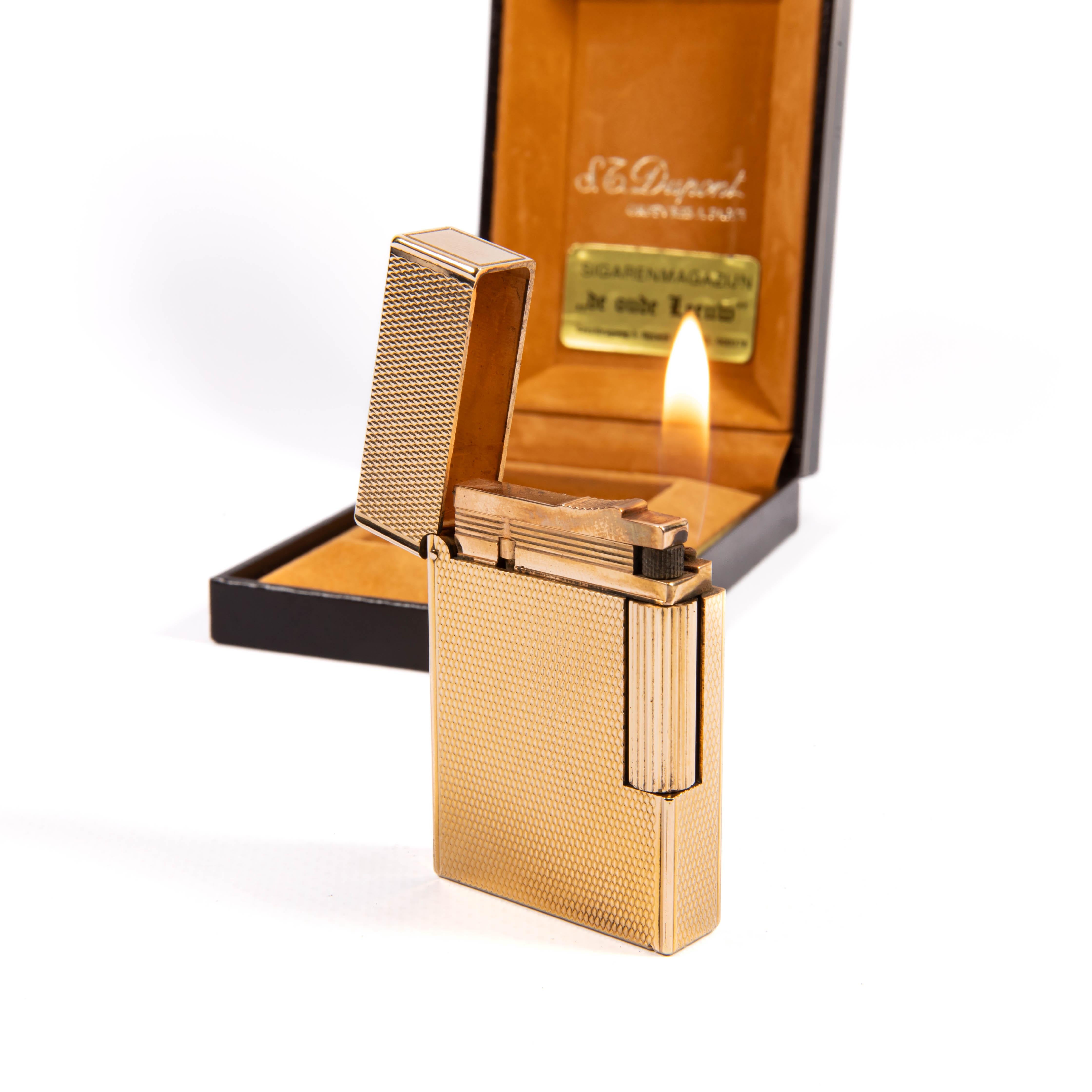 Vintage Gold Plated S.T. DUPONT Ligne 2 Small Lighter in Box 1990 en vente 3