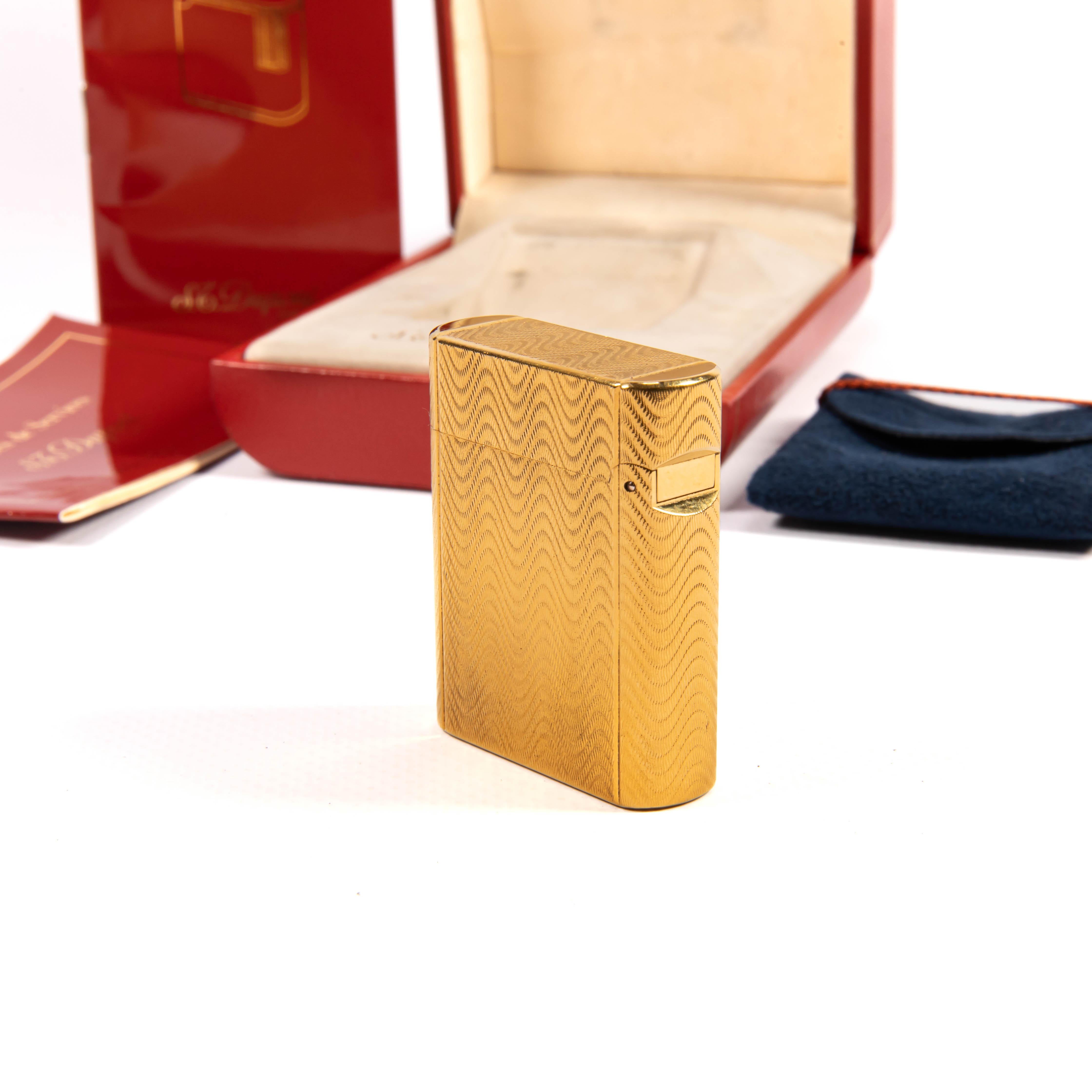 Vintage Gold Plated S.T. DUPONT Briquet Soubreny dans sa boîte 1990 en vente 1