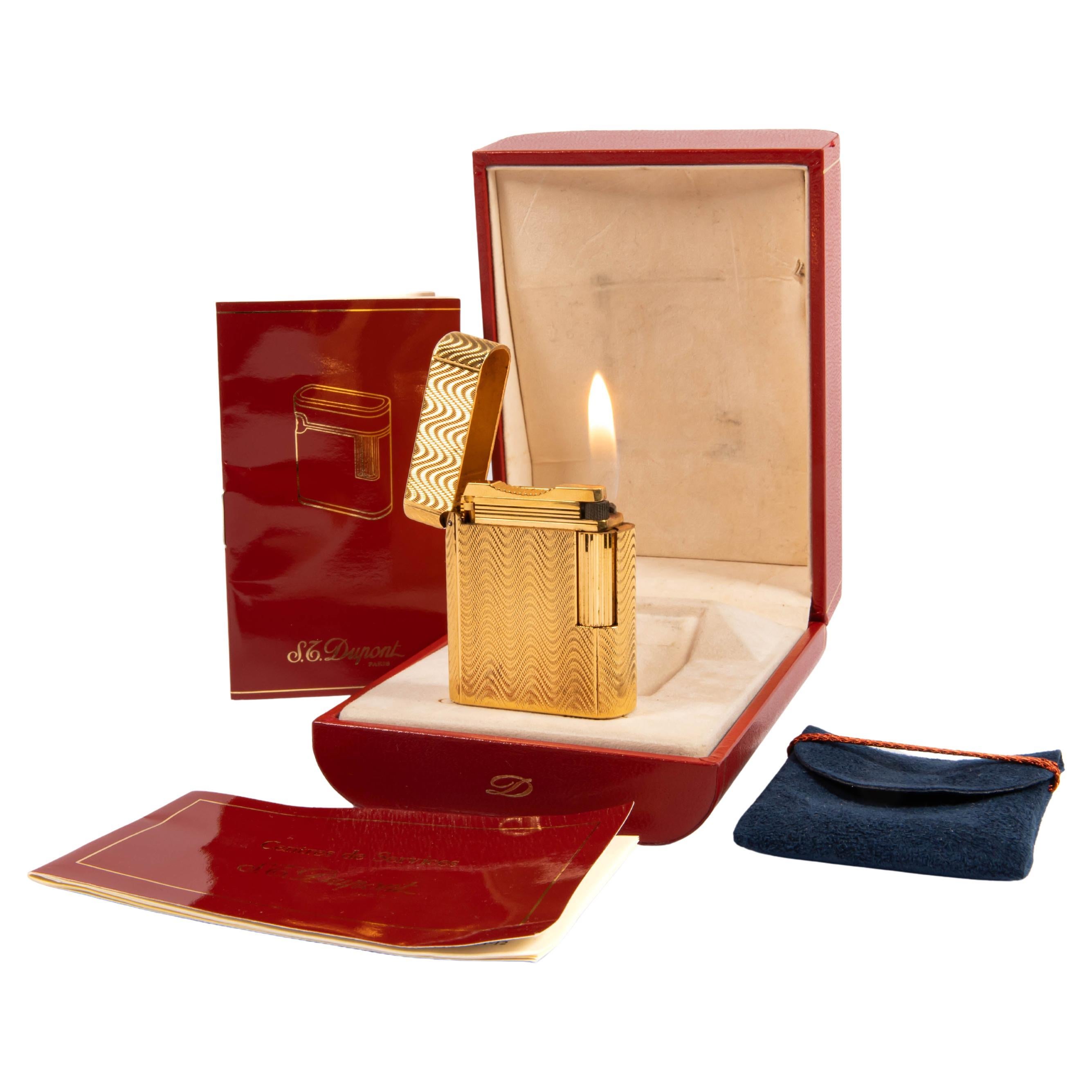 Vintage Gold Plated S.T. DUPONT Briquet Soubreny dans sa boîte 1990 en vente