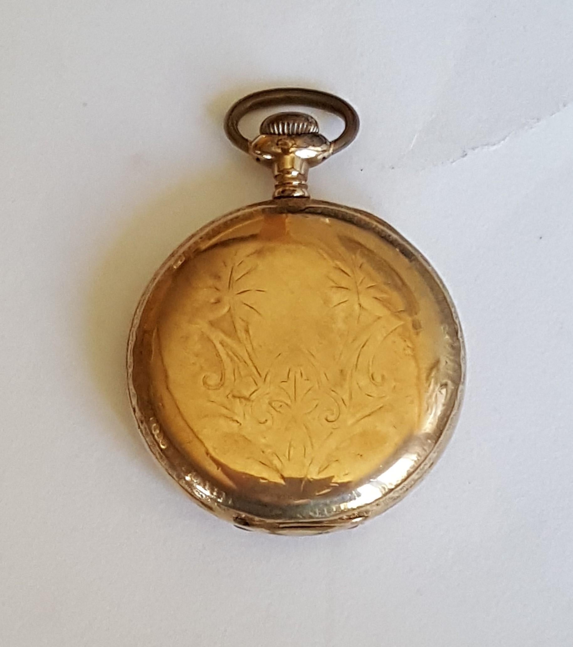 Vintage Gold Plated Waltham Pocket Watch, Working, Year 1907, 7 Jewel, Model 1899, Good Condtion, Hunting, Size 16s

The watch is working. Also the small second hand is working. 

This watch has not been serviced with a complete clean and overhaul