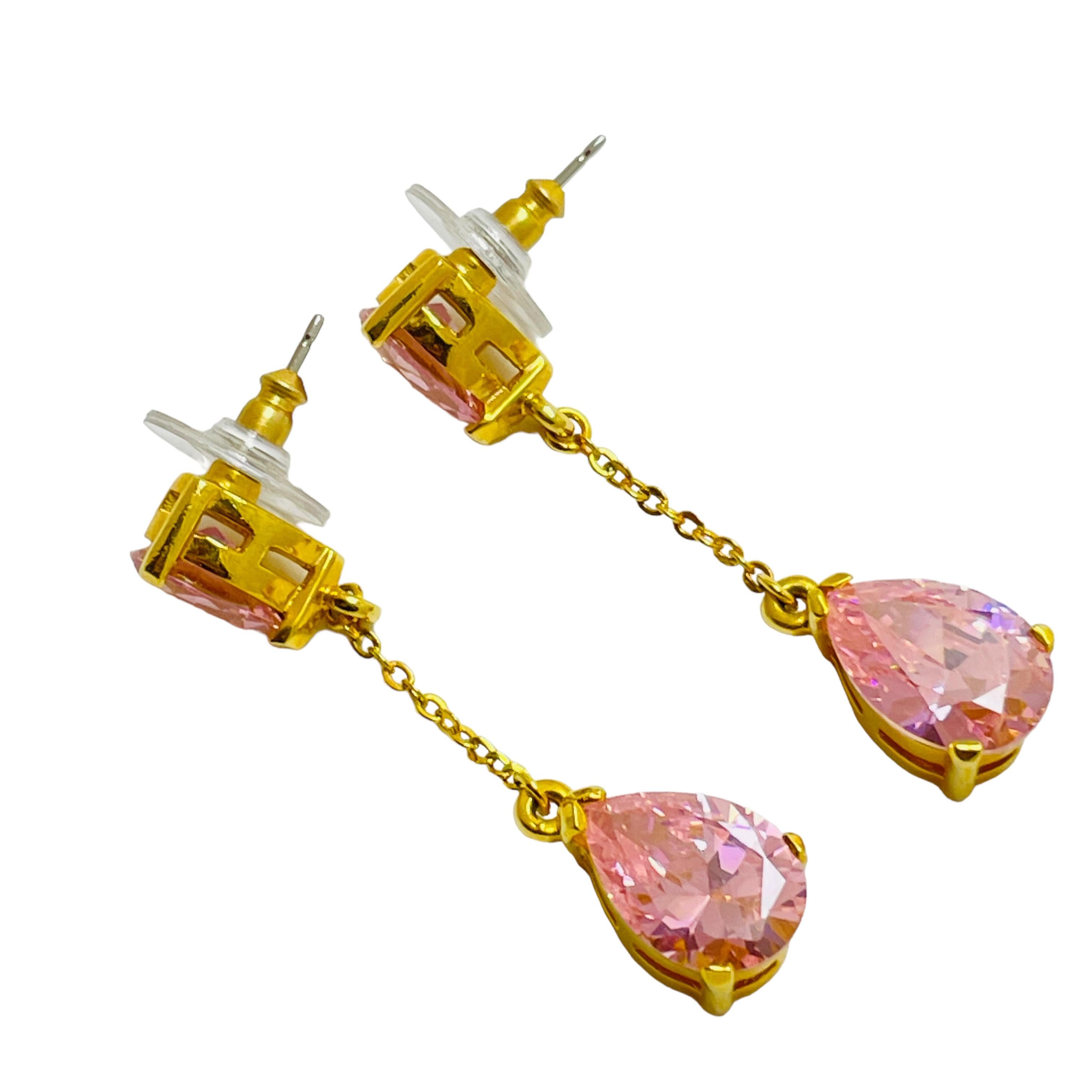 DETAILS

• unsigned 

• gold plated with zirconia stones

• vintage designer earrings

MEASUREMENTS  

• 

CONDITION

•  very good vintage condition with minimal signs of wear 

 Sku 42

❤️❤️  VINTAGE DESIGNER JEWELRY ❤️❤️

❤️❤️  ALEXANDER’S