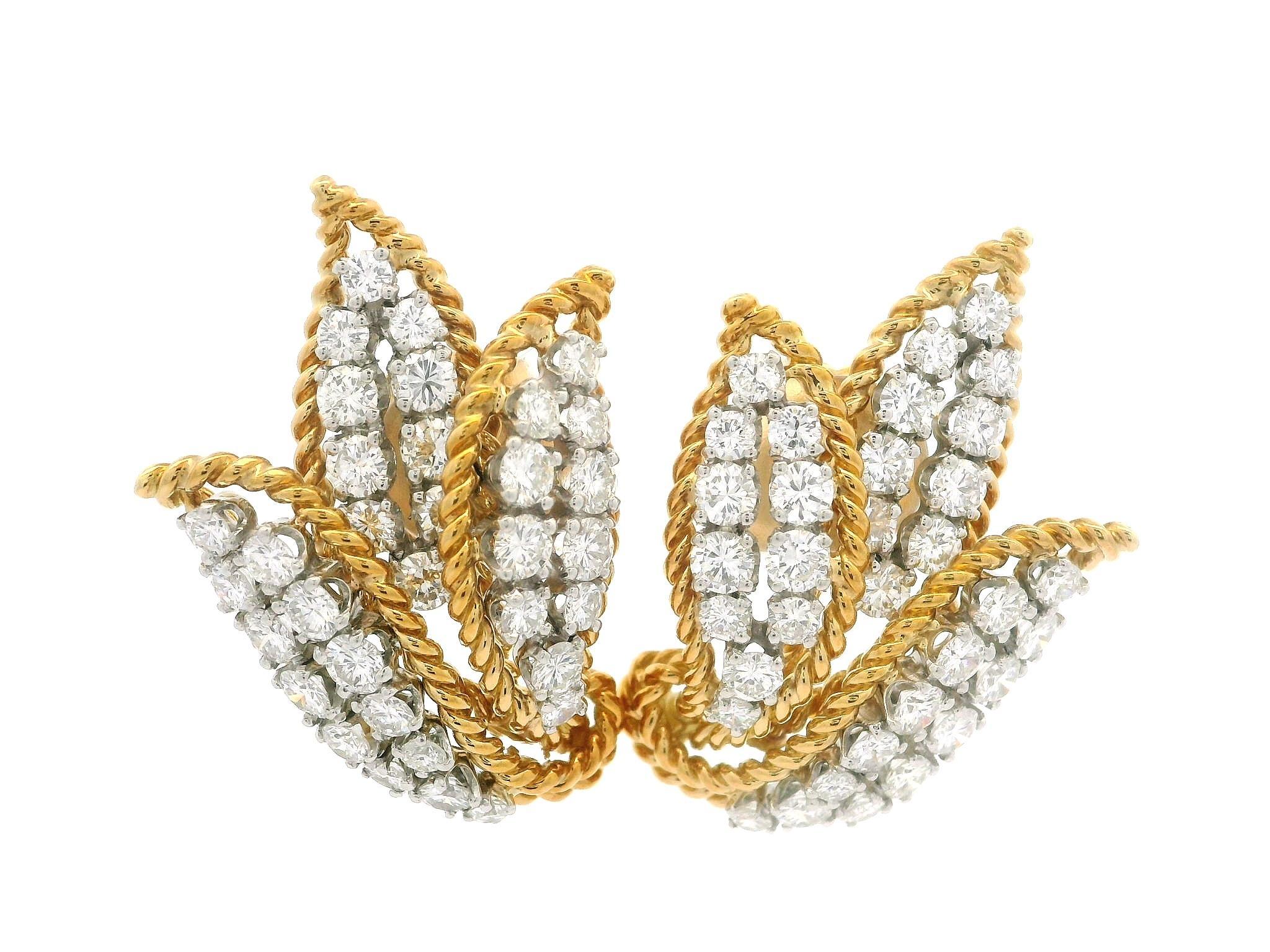 Vintage Gold & Platin 3,15 Karat Diamant-Ohrringe mit gedrehtem Drahtrahmen und geflammtem Blütenblatt im Angebot 4