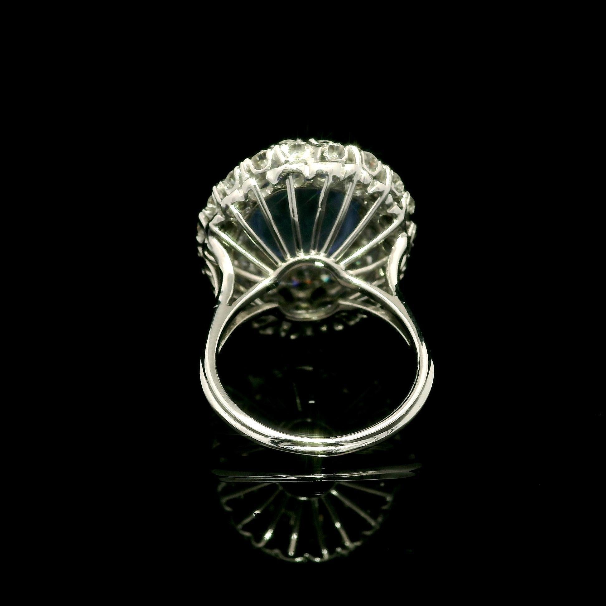 Vintage Gold & Platinum GIA 11.50ctw Star Sapphire w/ Diamond Double Halo Ring en vente 1