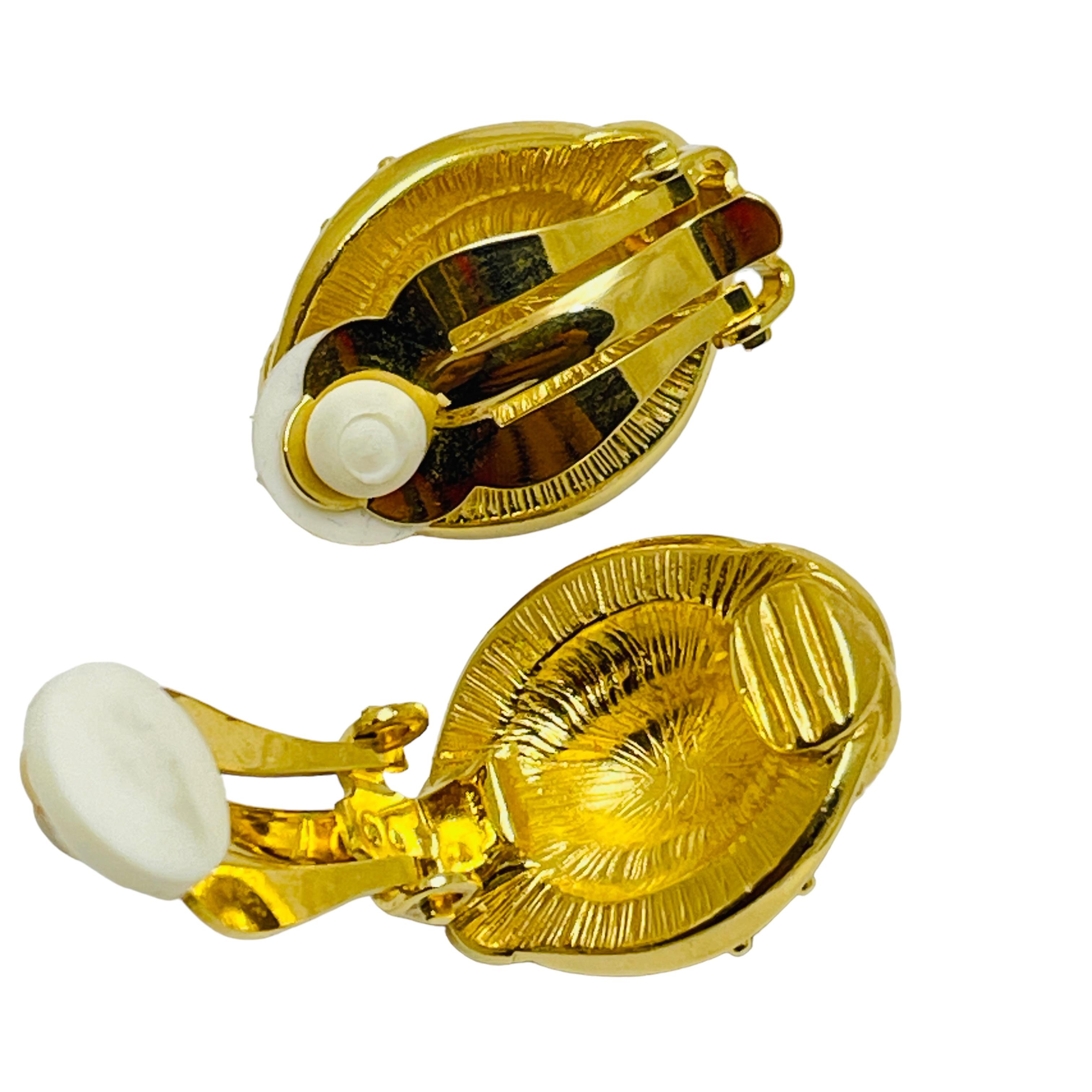 Vintage Gold lila Strass Designer Clip auf Ohrringe im Zustand „Gut“ im Angebot in Palos Hills, IL