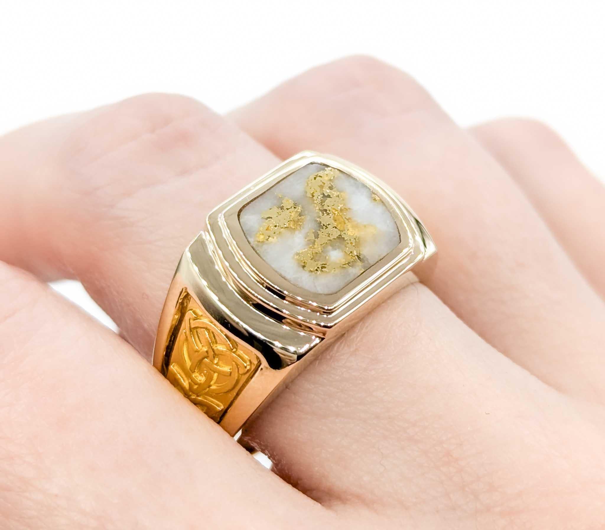 Vintage Gold Quartz Ring in Yellow Gold In Excellent Condition In Bloomington, MN