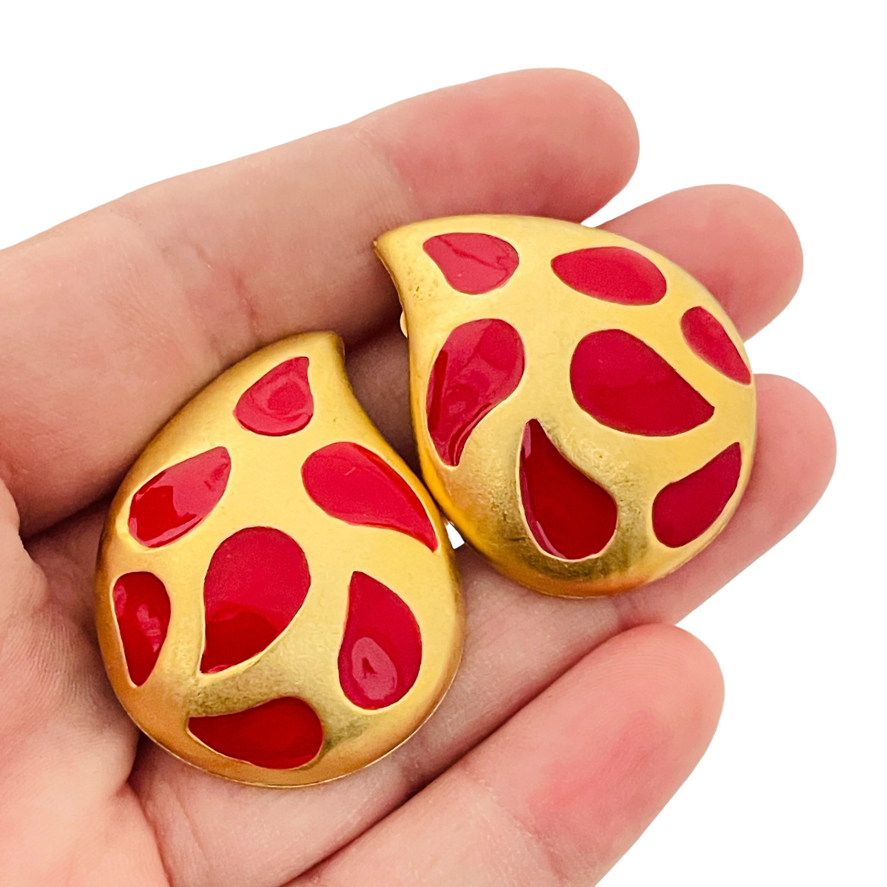 Women's Vintage gold red enamel modernist massive designer runway clip on earrings For Sale