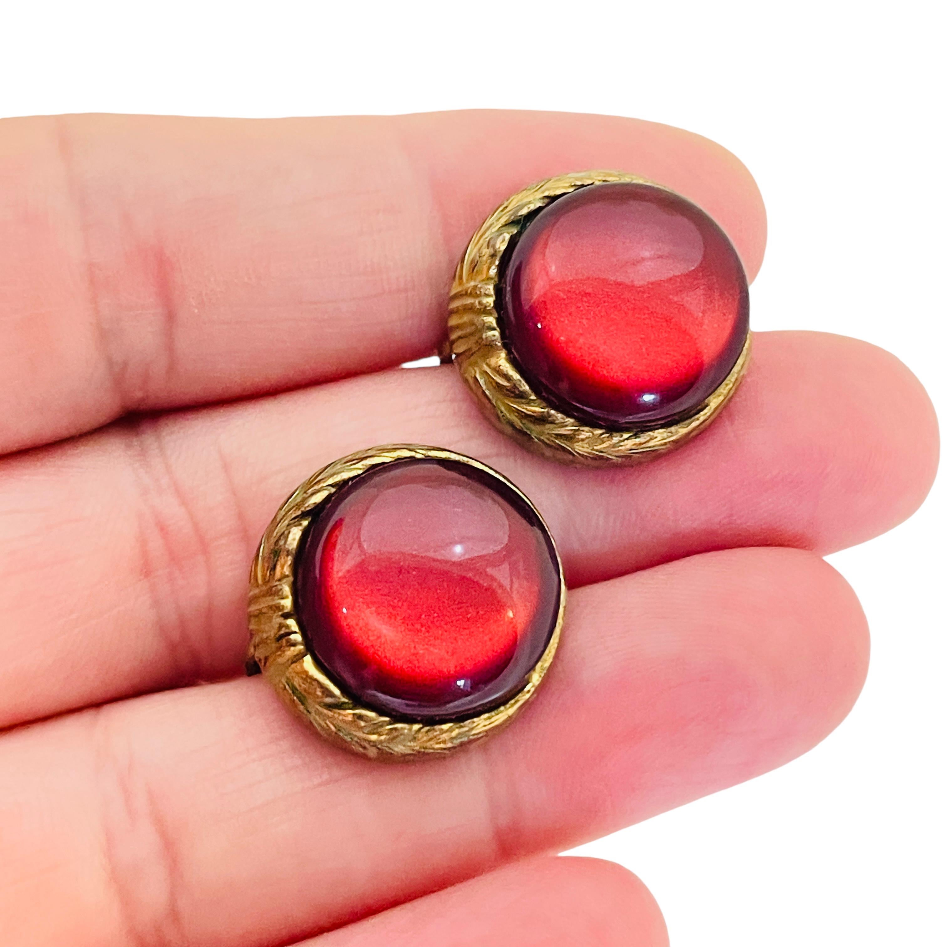 Women's or Men's Vintage gold red glass screw back vintage earrings For Sale
