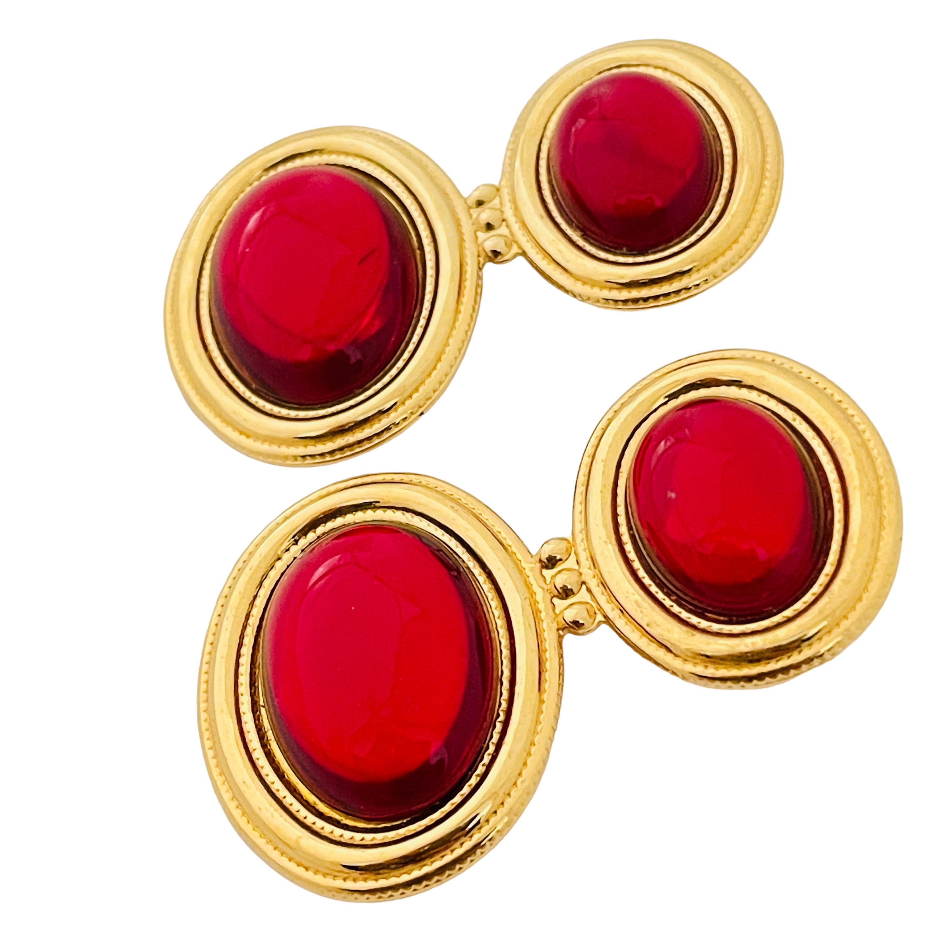 DETAILS

• unsigned

• gold tone with resin  

• vintage designer earrings

MEASUREMENTS  

• 

CONDITION

•  very good vintage condition with minimal signs of wear 

 Sku 46

❤️❤️  VINTAGE DESIGNER JEWELRY ❤️❤️

❤️❤️  ALEXANDER’S BOUTIQUE  ❤️❤️