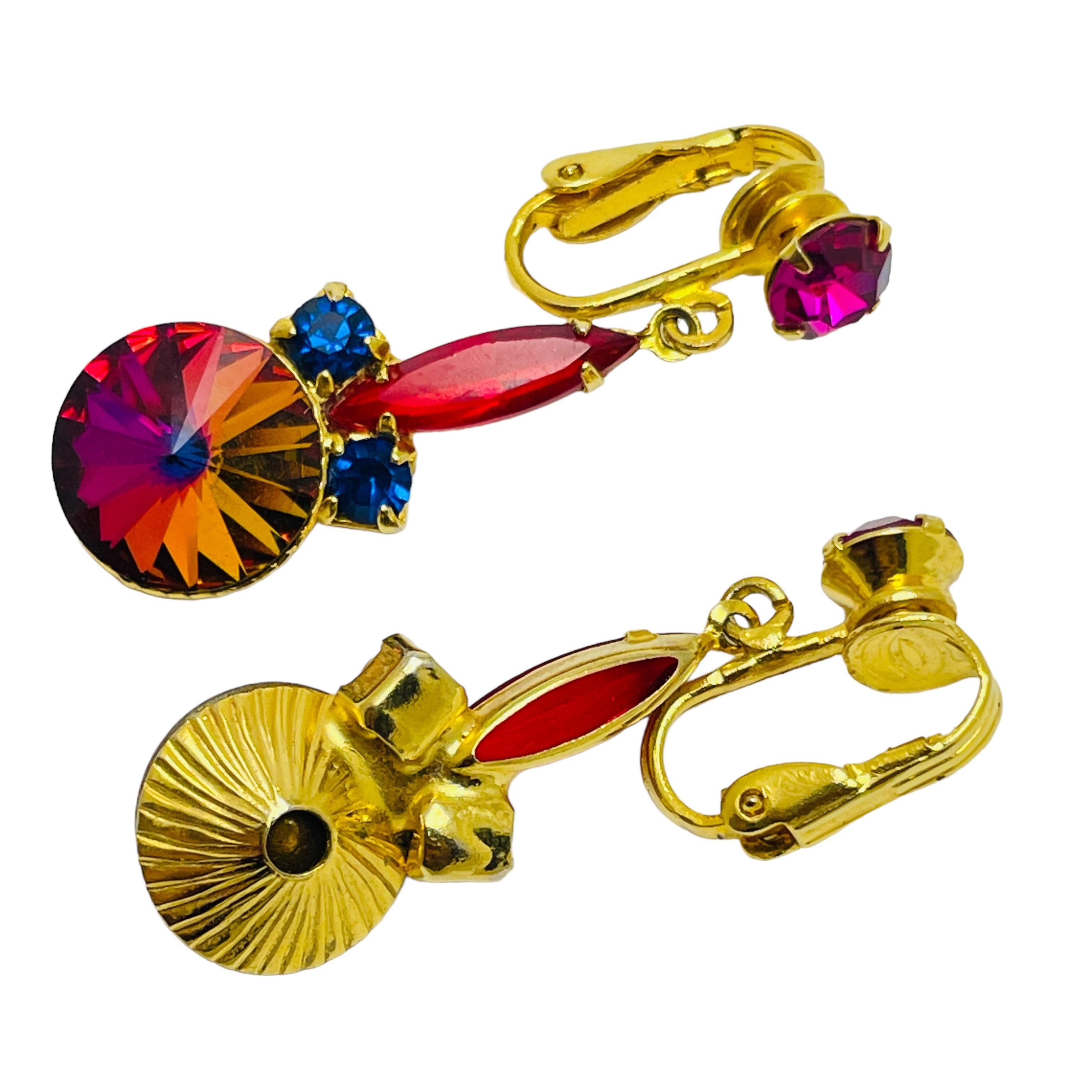 Vintage gold rot rosa rivioli strass baumeln designer clip auf ohrringe im Zustand „Gut“ im Angebot in Palos Hills, IL