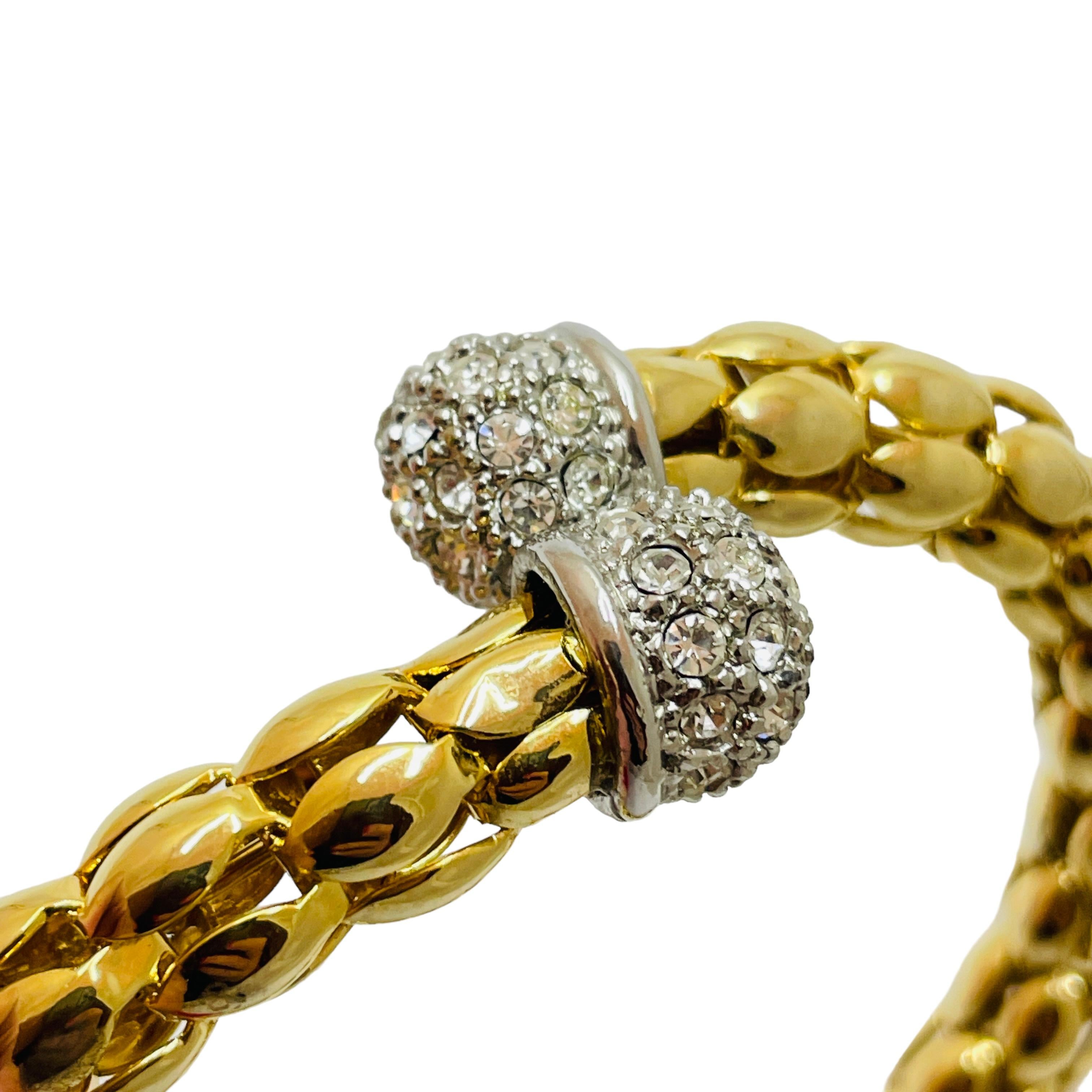 Vintage gold rhinestone dedigner runway bracelet  In Excellent Condition For Sale In Palos Hills, IL