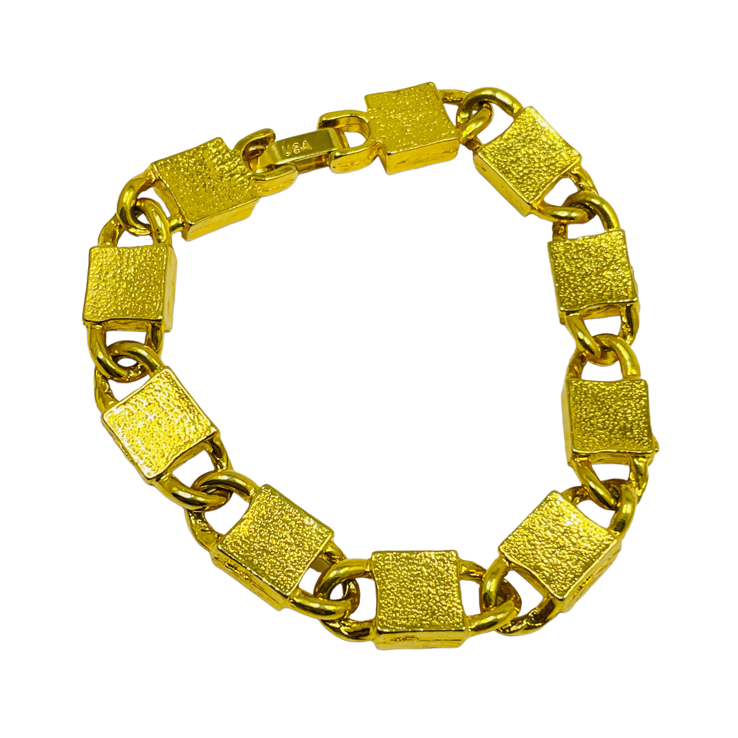 Designer-Laufsteg-Armband aus Gold mit Strass im Zustand „Gut“ im Angebot in Palos Hills, IL